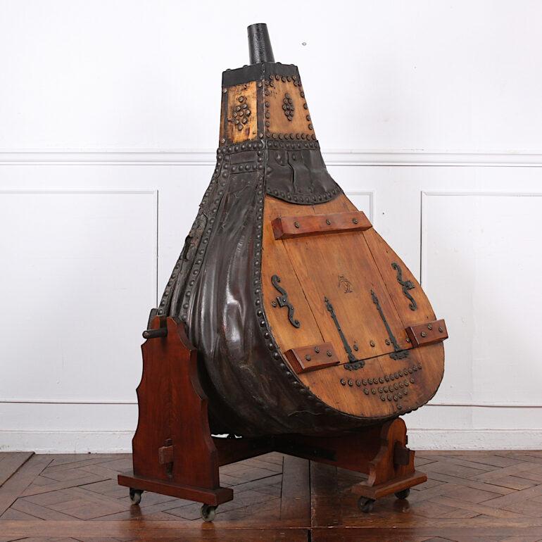 Français Grand meuble de rangement à liqueur Bellows authentique par un forgeron, vers 1860 en vente
