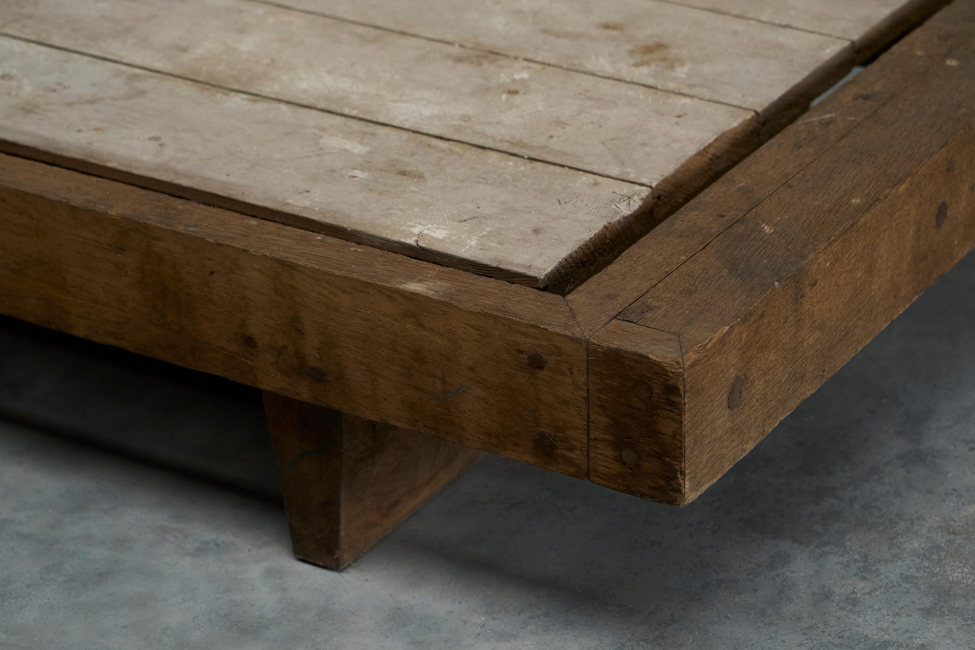 Grande table basse Axel Vervoordt style Wabi Sabi Milieu du 20e siècle en vente 9