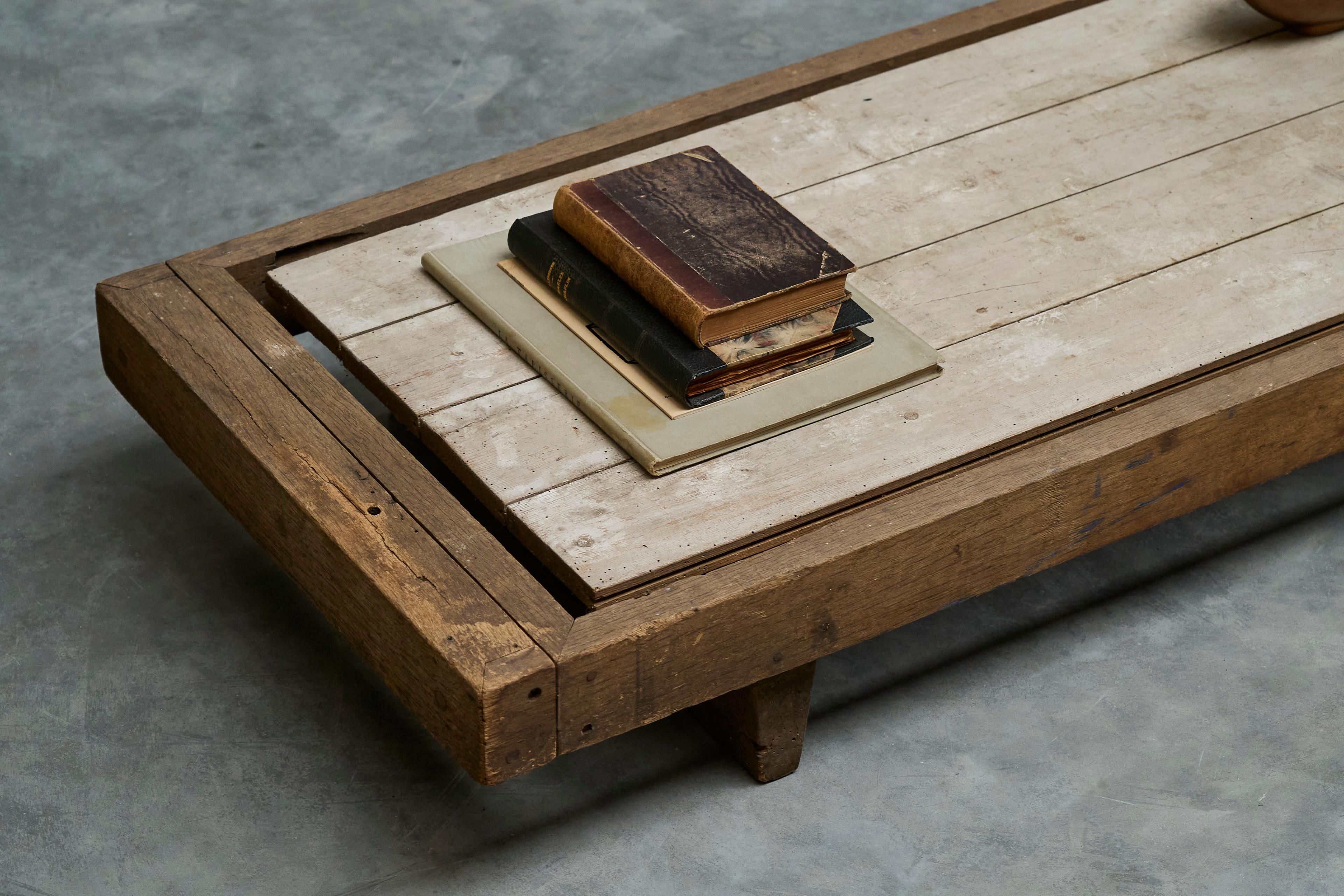 Grande table basse Axel Vervoordt style Wabi Sabi Milieu du 20e siècle en vente 14