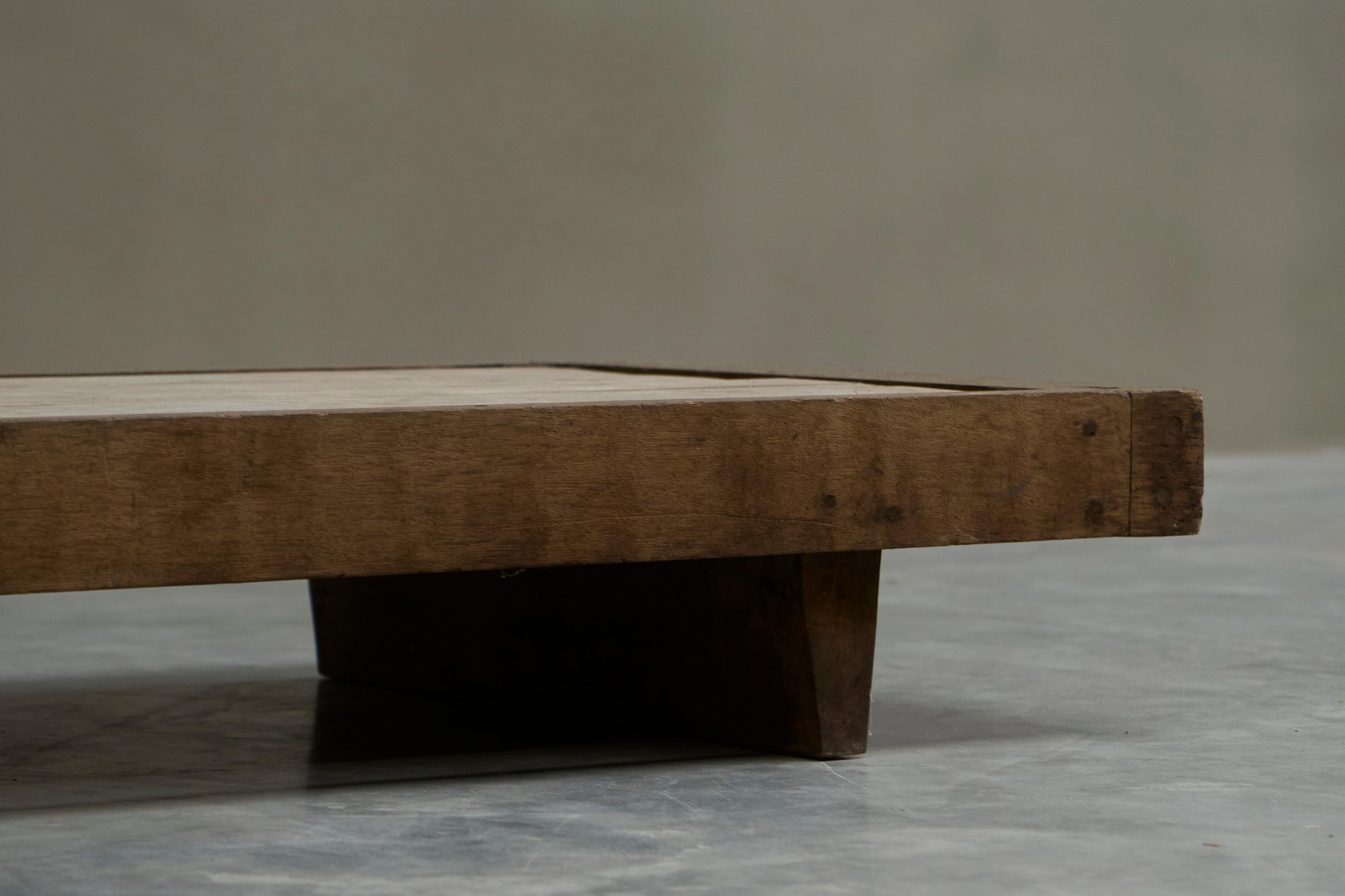 Grande table basse Axel Vervoordt style Wabi Sabi Milieu du 20e siècle Bon état - En vente à Meer, VAN