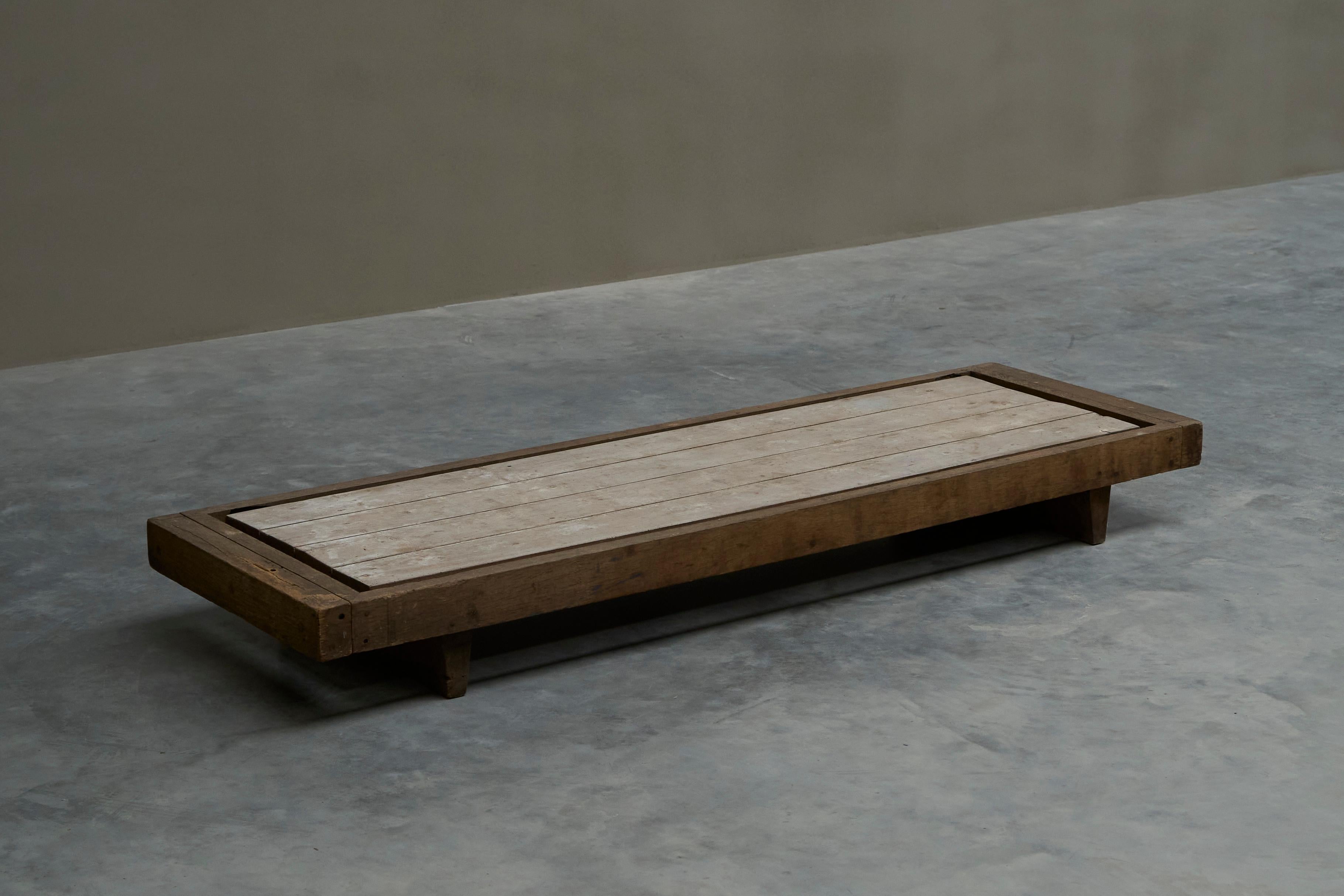 20ième siècle Grande table basse Axel Vervoordt style Wabi Sabi Milieu du 20e siècle en vente