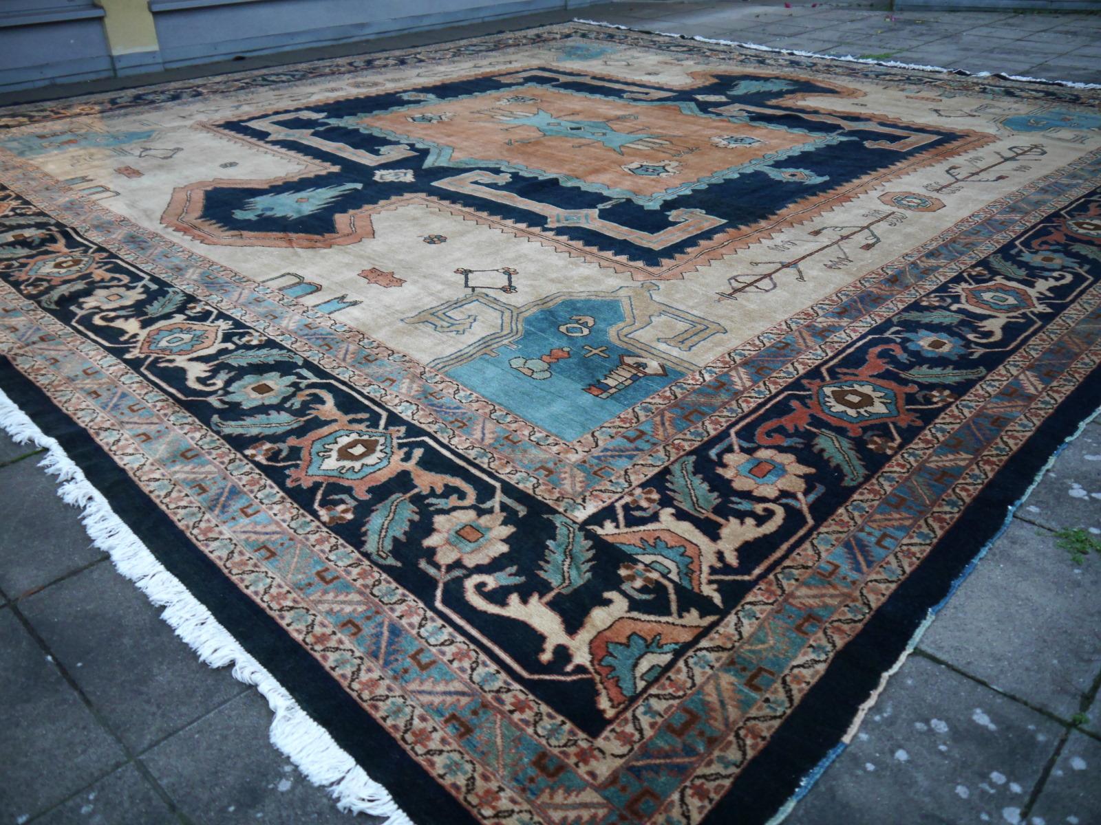 Hand-Knotted Heriz Azeri Rug 20 x 16 ft - 600 x 490 cm Bakhshaish Style Djoharian Collection For Sale