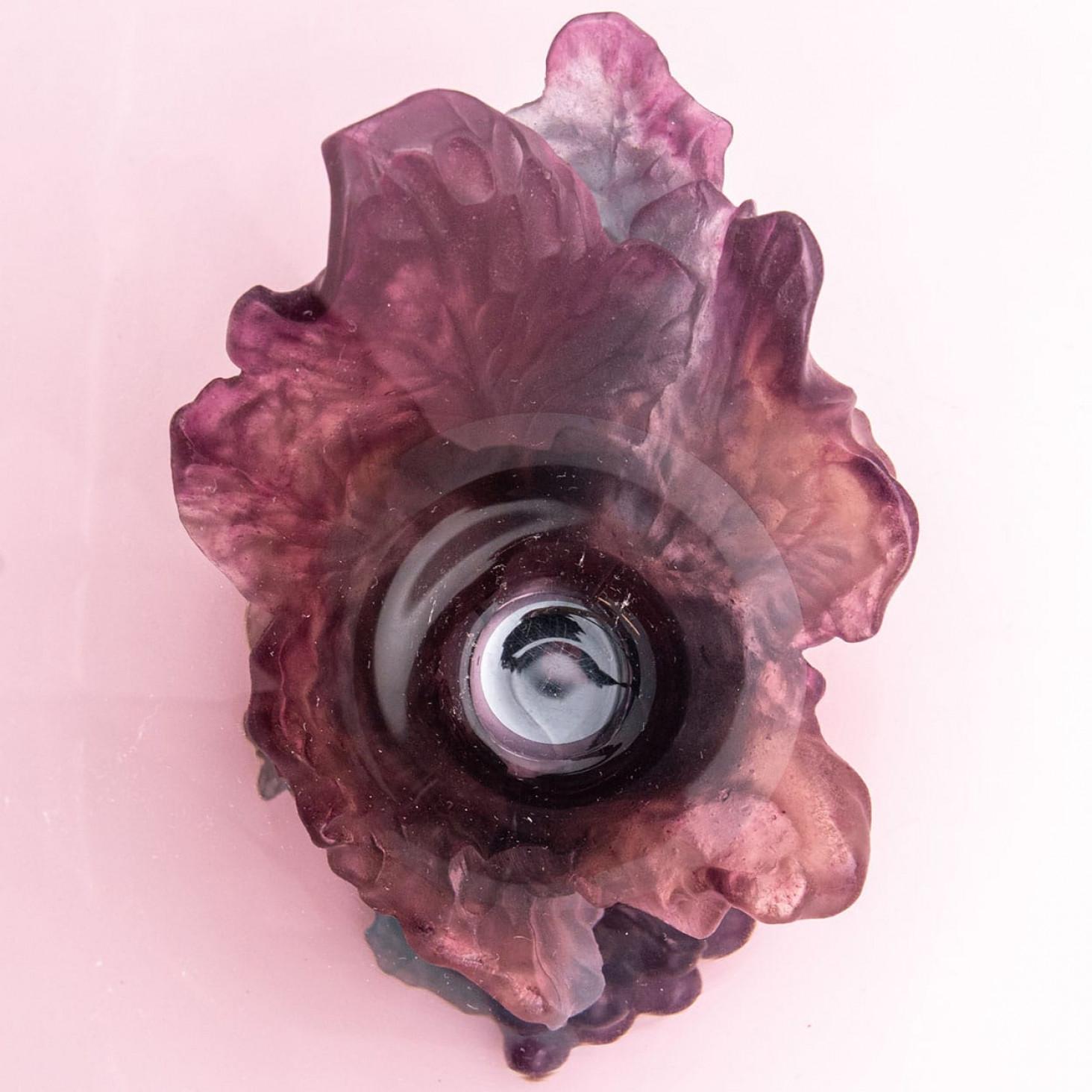 Altro Grande vaso in vetro artistico Baccarat con faccia, blu e rosa, Francia in vendita