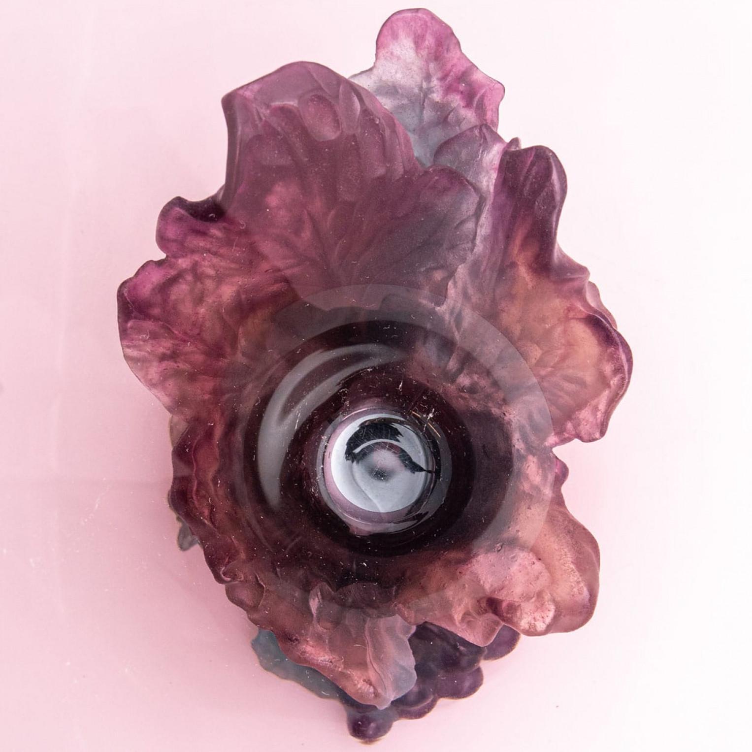 Altro Grande vaso in vetro artistico Baccarat con faccia, blu e rosa, Francia in vendita