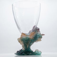 Grand vase en verre d'art de Baccarat avec visage, vert saumoné violet, France