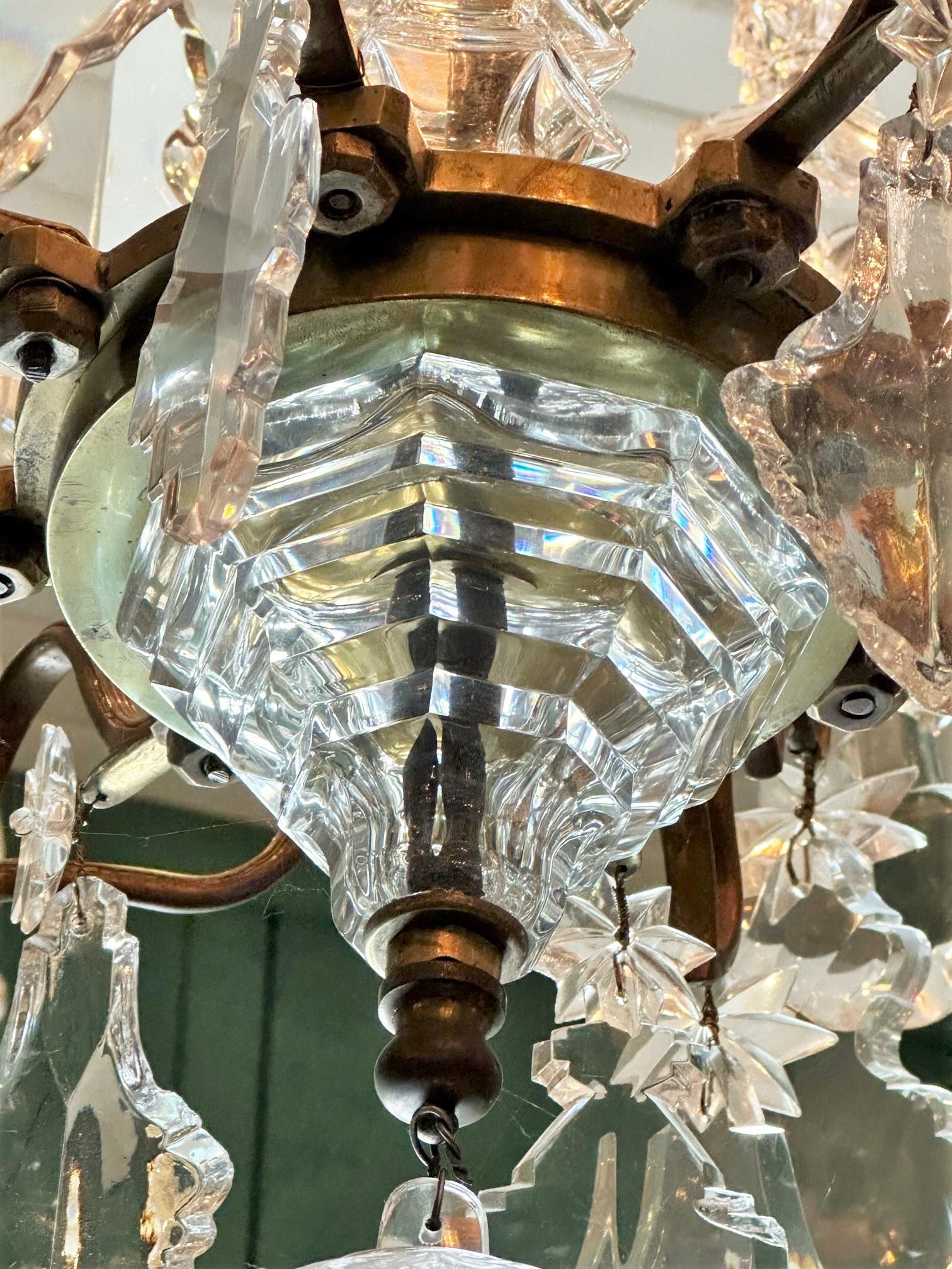 Grand lustre ancien lustre de salle à manger plafonnier à 8 lumières en cristal Baccarat en vente 10