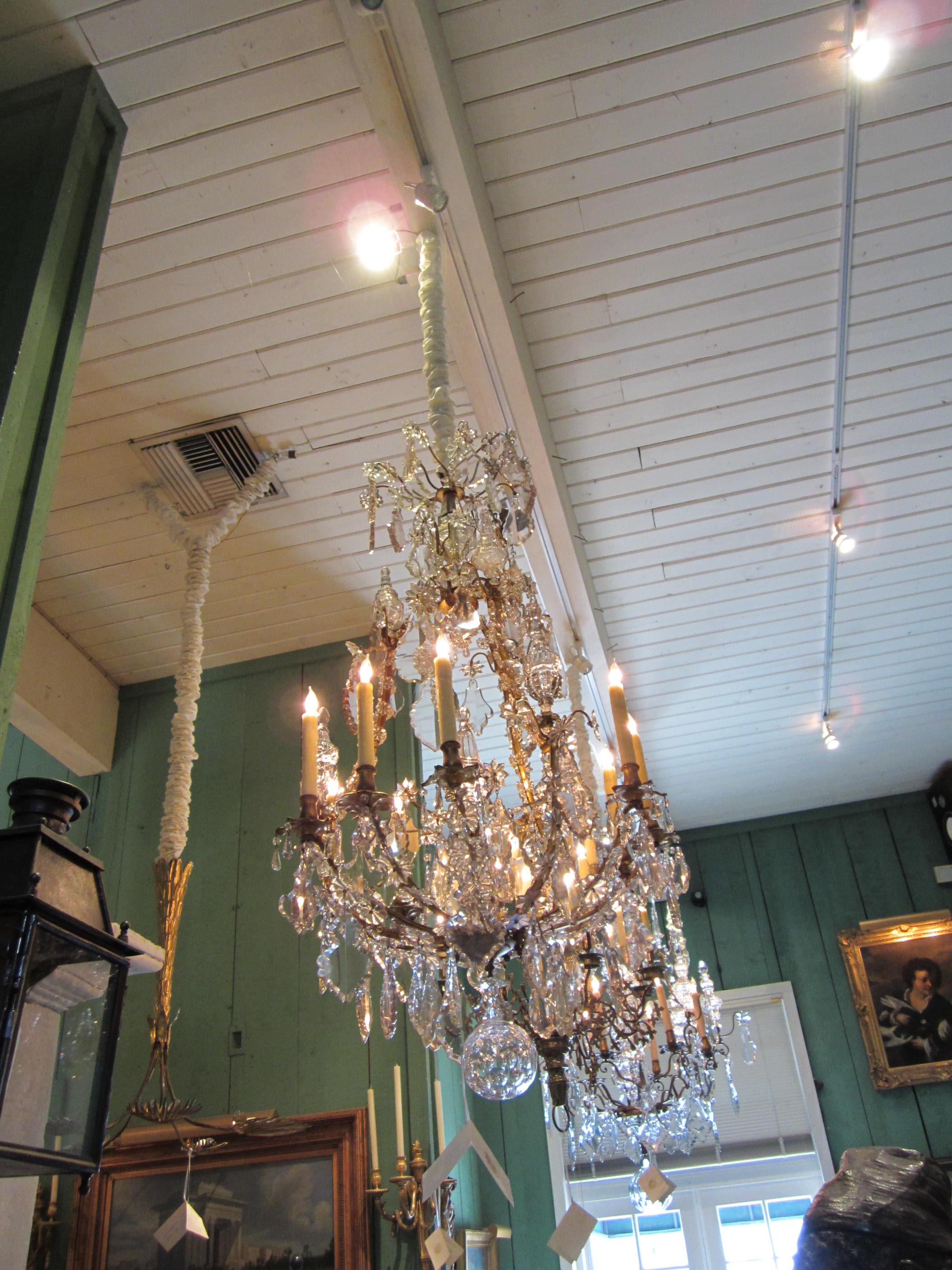 Gran araña de cristal antiguo de Baccarat Techo de comedor Colgante de 8 luces en venta 12