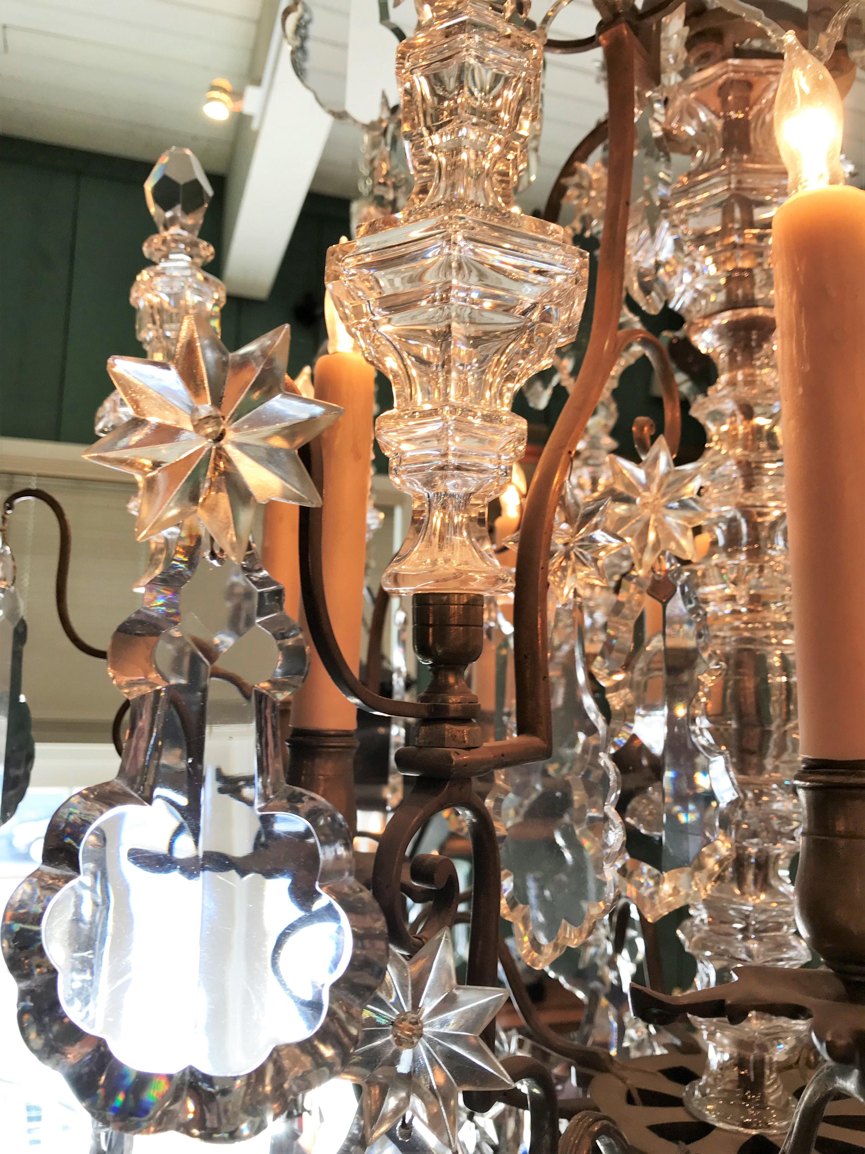Fait main Grand lustre ancien lustre de salle à manger plafonnier à 8 lumières en cristal Baccarat en vente