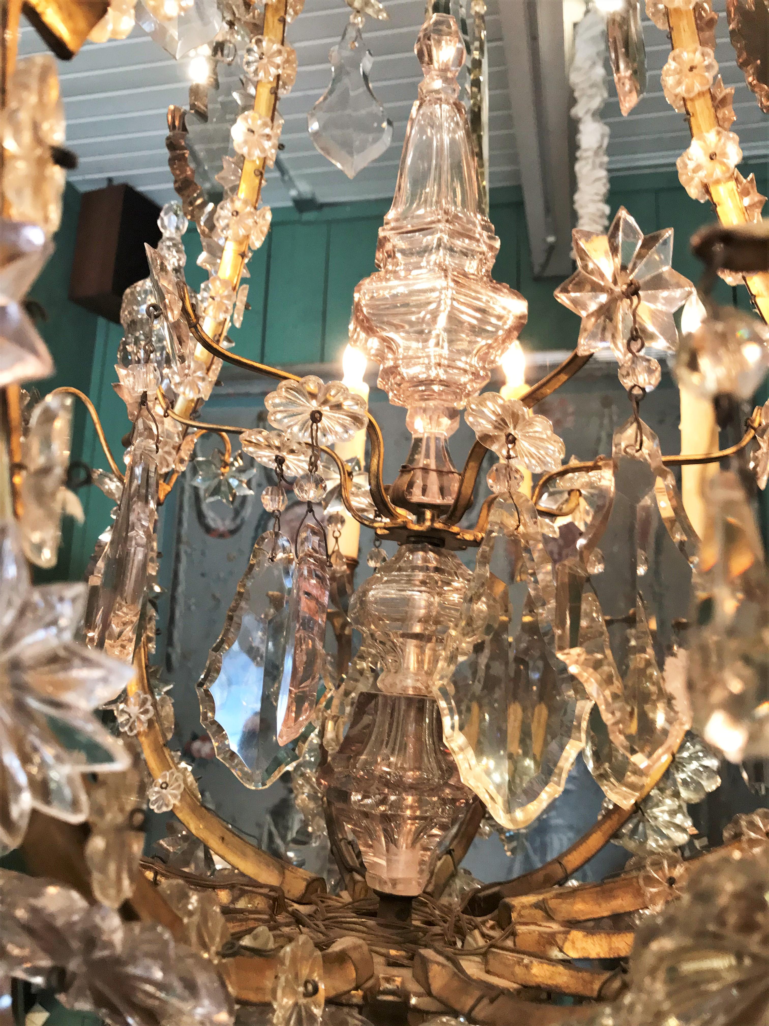 Große antike Kristall-Kronleuchter-Deckenleuchte aus dem 18. Jahrhundert Baccarat LA im Angebot 4