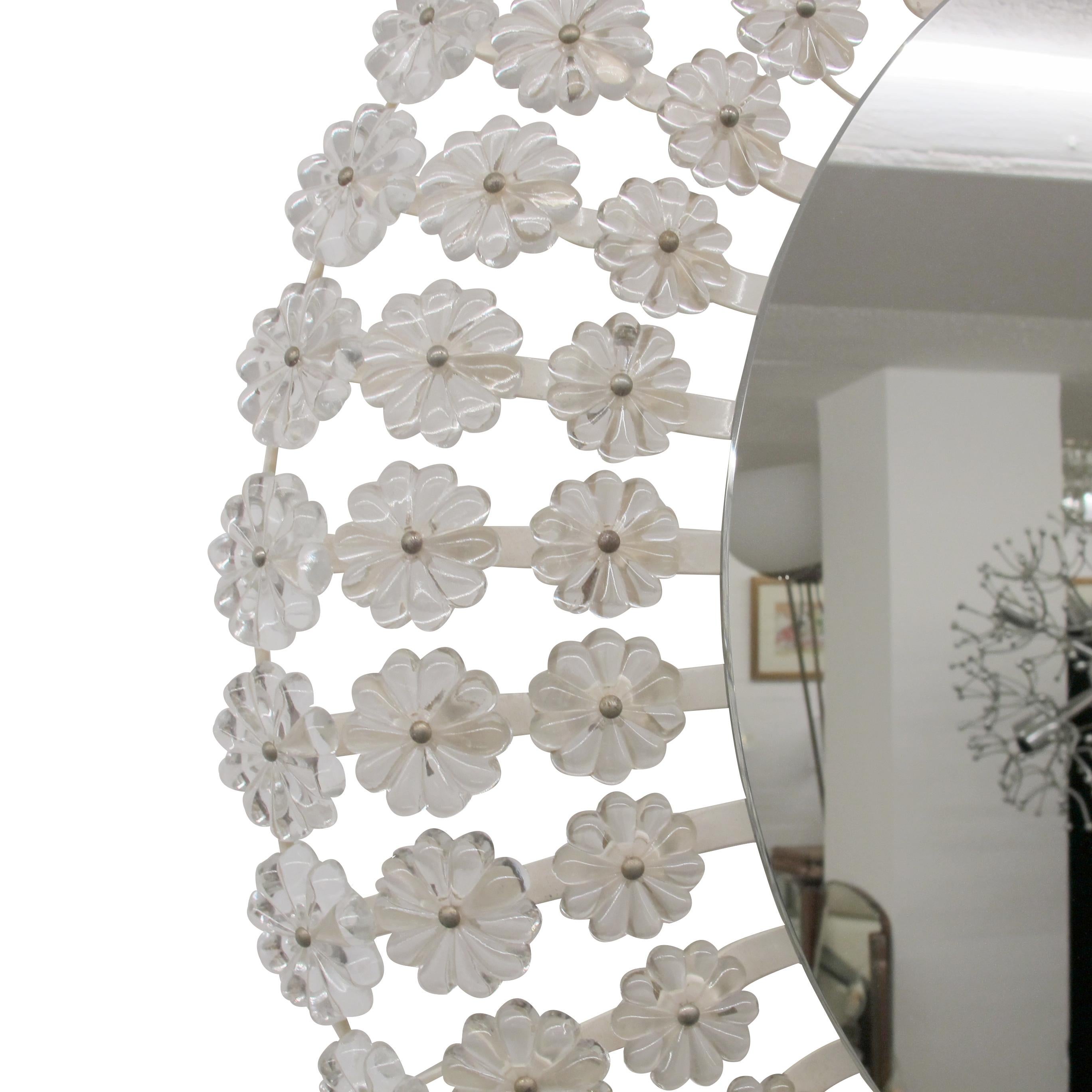 Altro Grande specchio retroilluminato con fiori di cristallo di Emil Stejnar per Rupert Nikoll, Aus in vendita