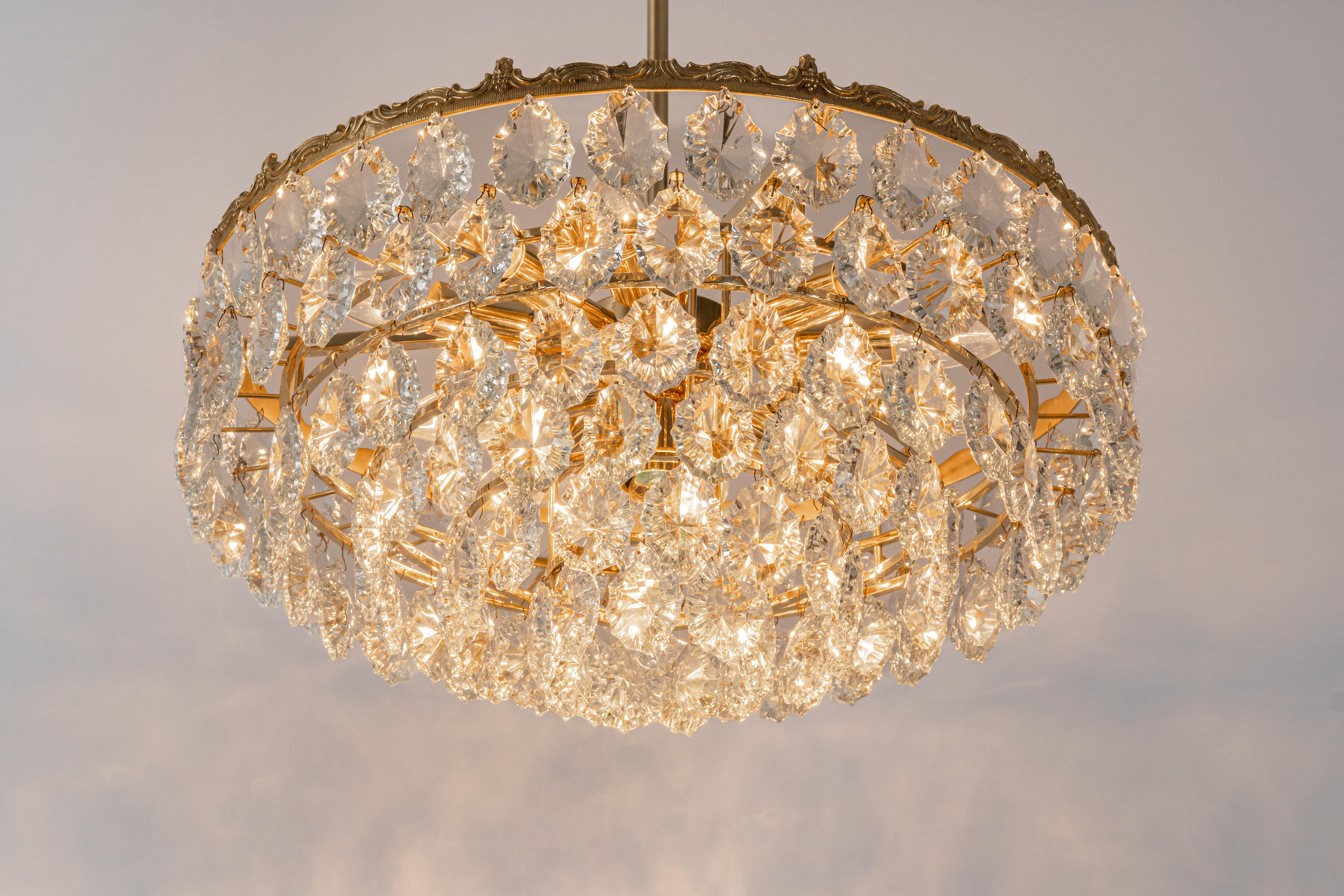 Large Bakalowits Chandelier, Brass and Crystal Glass, Austria, 1960s For Sale 4