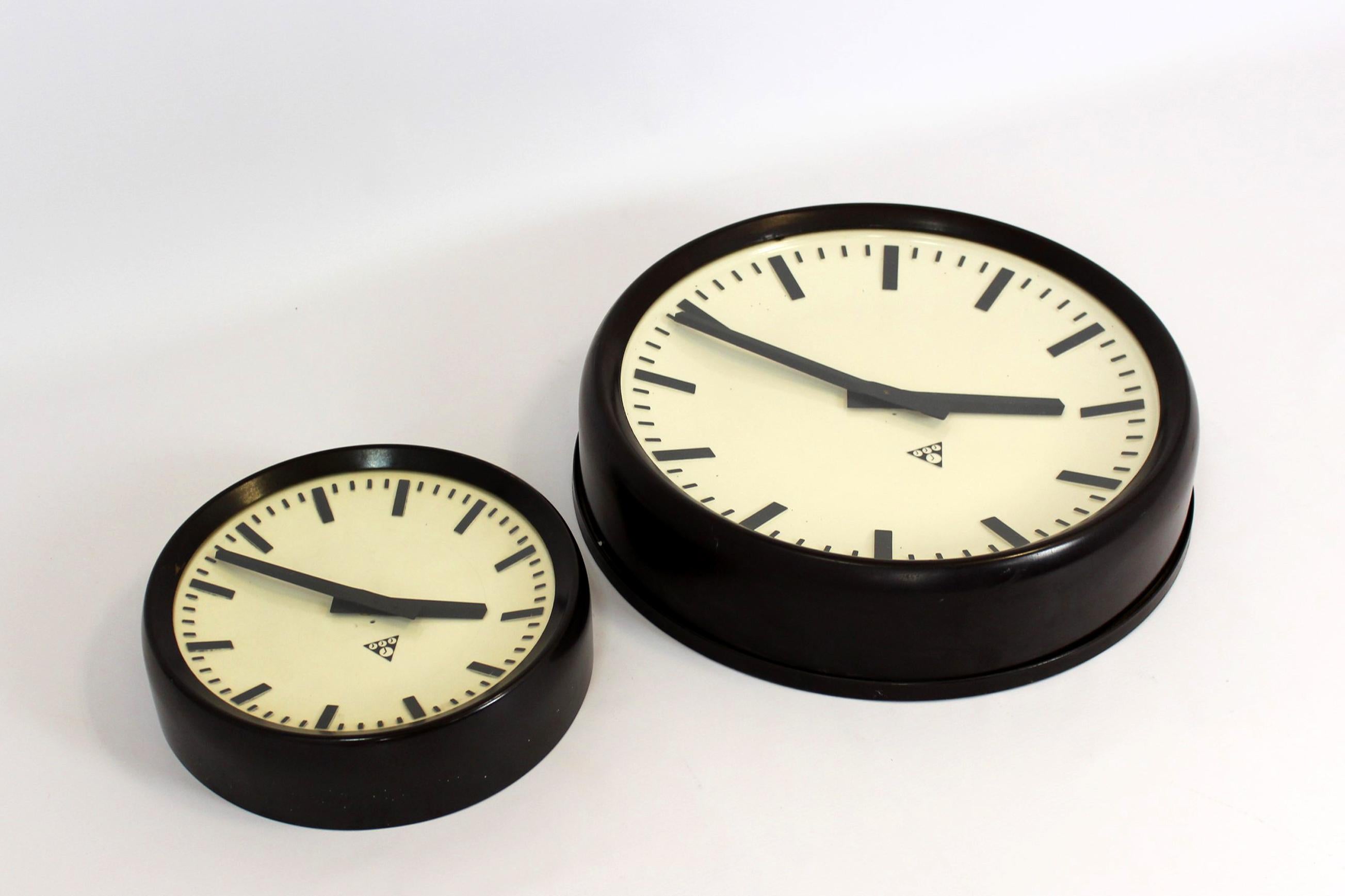 Large Bakelite Railway Clock from Pragotron, 1950s 5