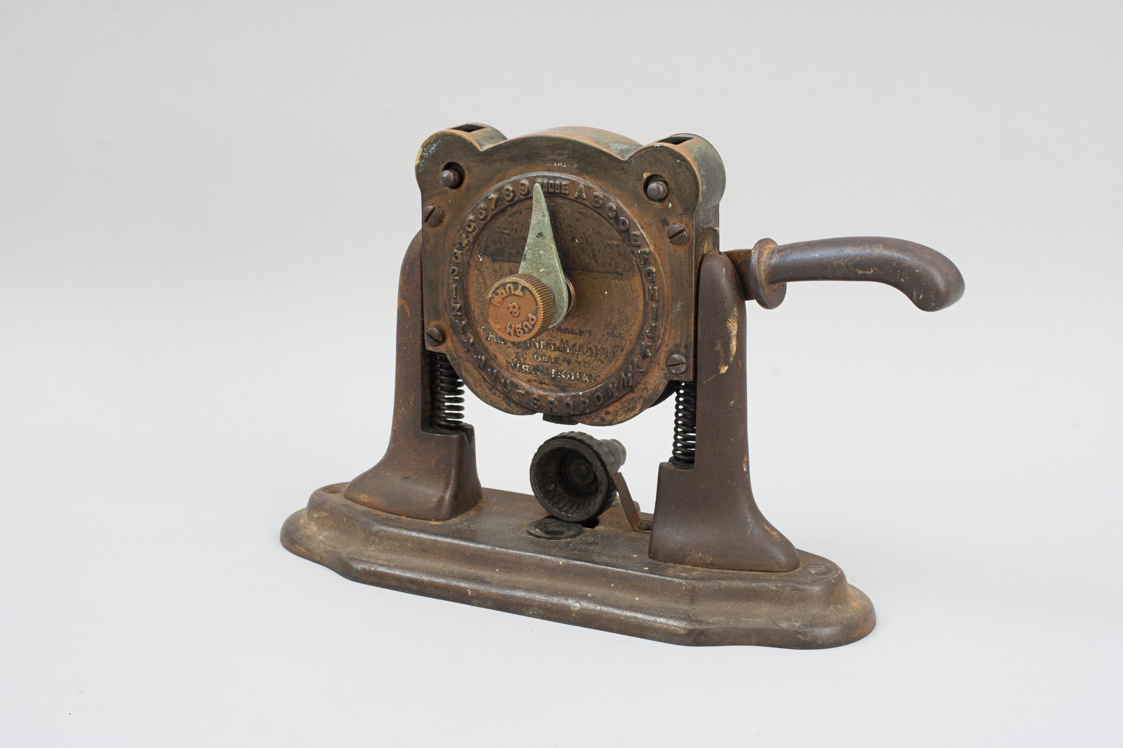 Large Ball Marker In Good Condition In Oxfordshire, GB