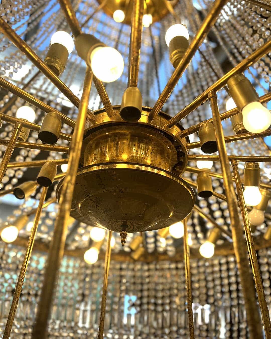 Large balloon chandelier 2m in diameter For Sale 6