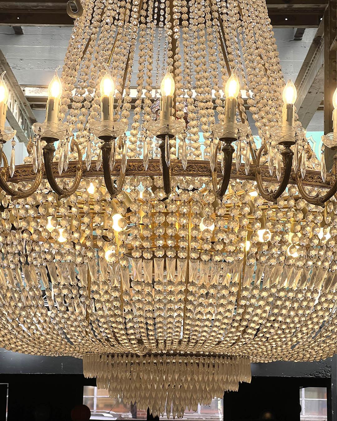 French Large balloon chandelier 2m in diameter For Sale