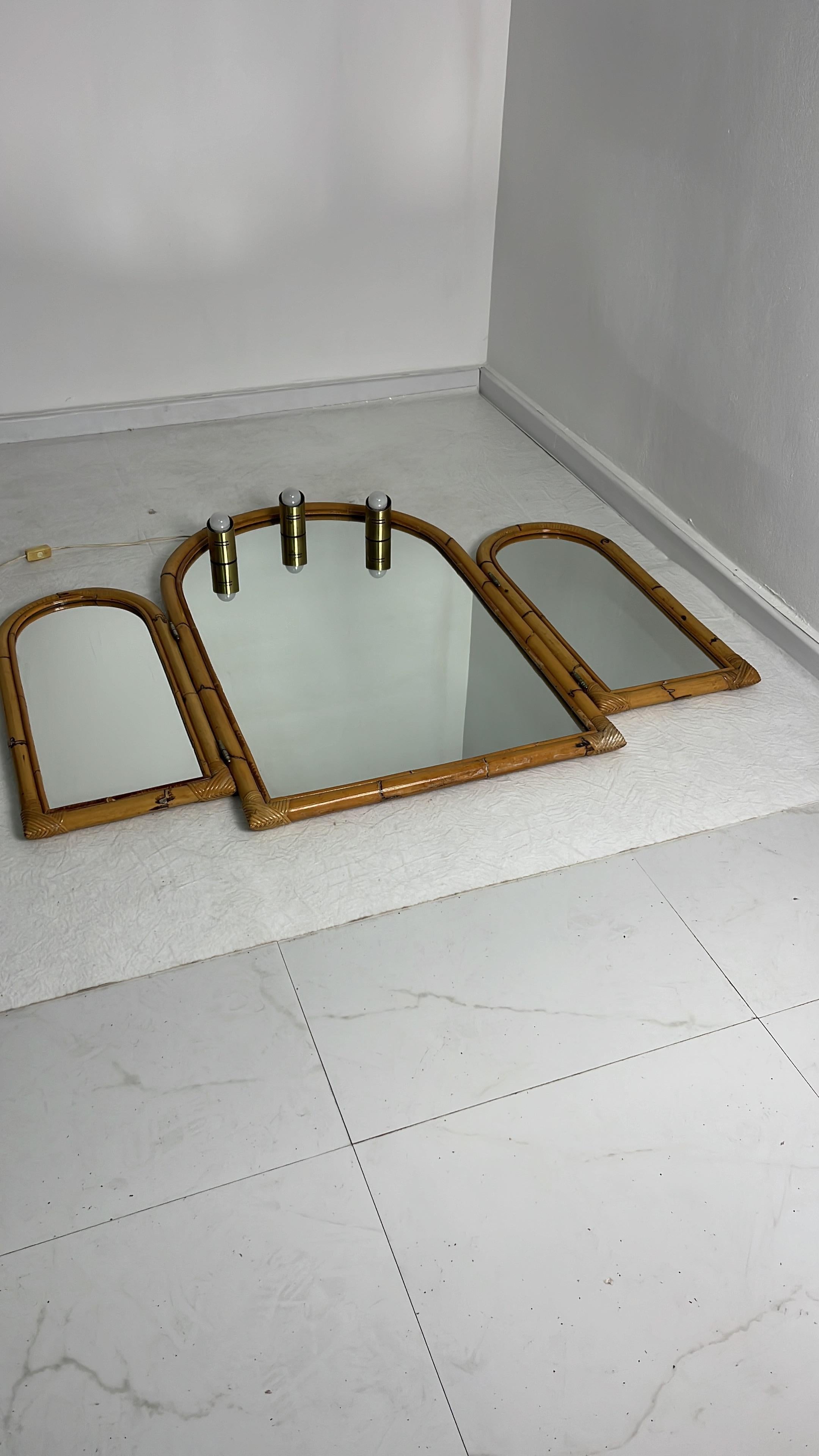 Large Bamboo Bathroom Mirror With Adjustable Side Panels, 3-Light, 1970s For Sale 1