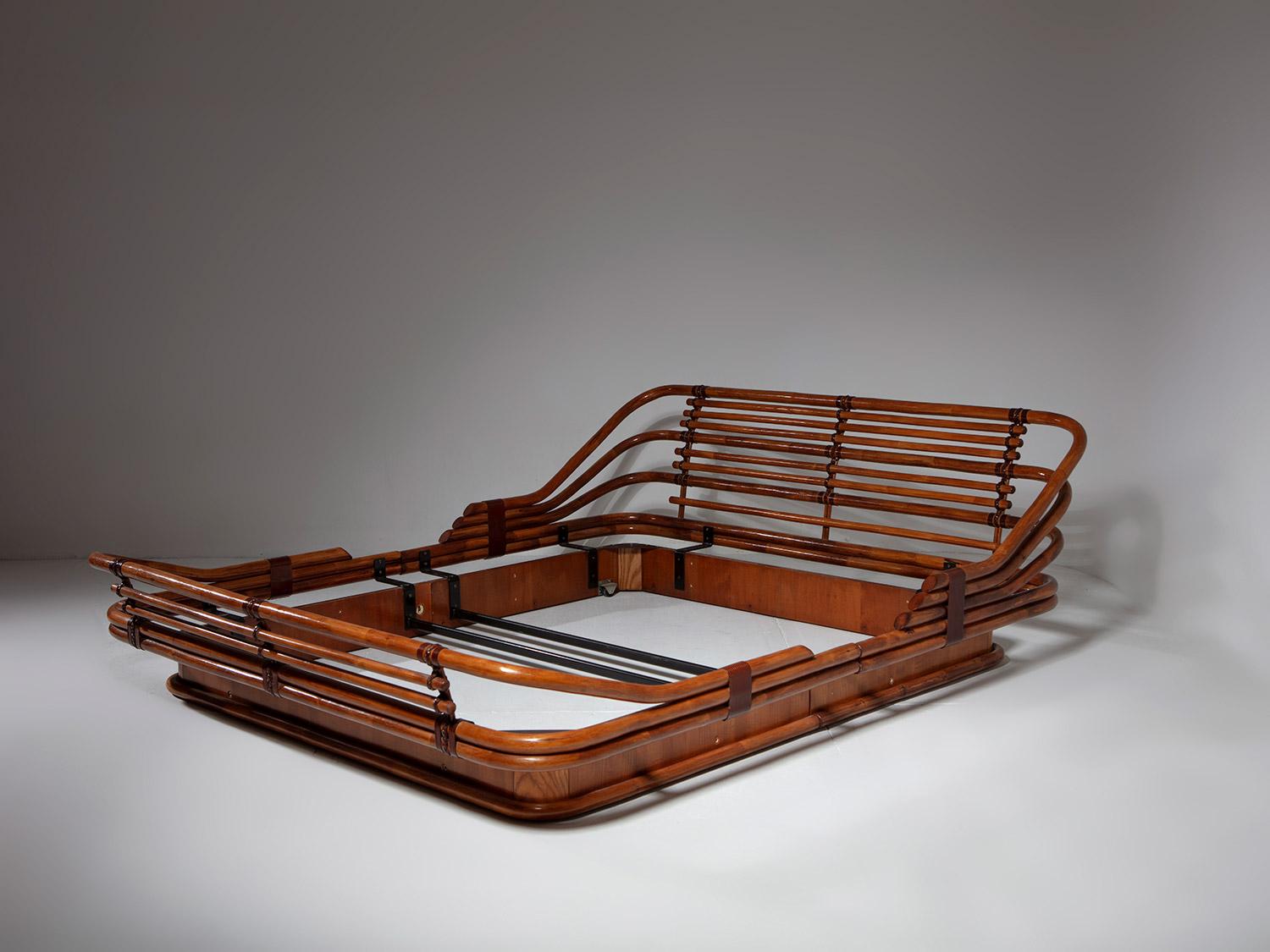 Large bamboo double bed by Vivai del Sud
Bamboo an leather details for this floating bedroom dream boat
Metal frame with wood slabs also available.