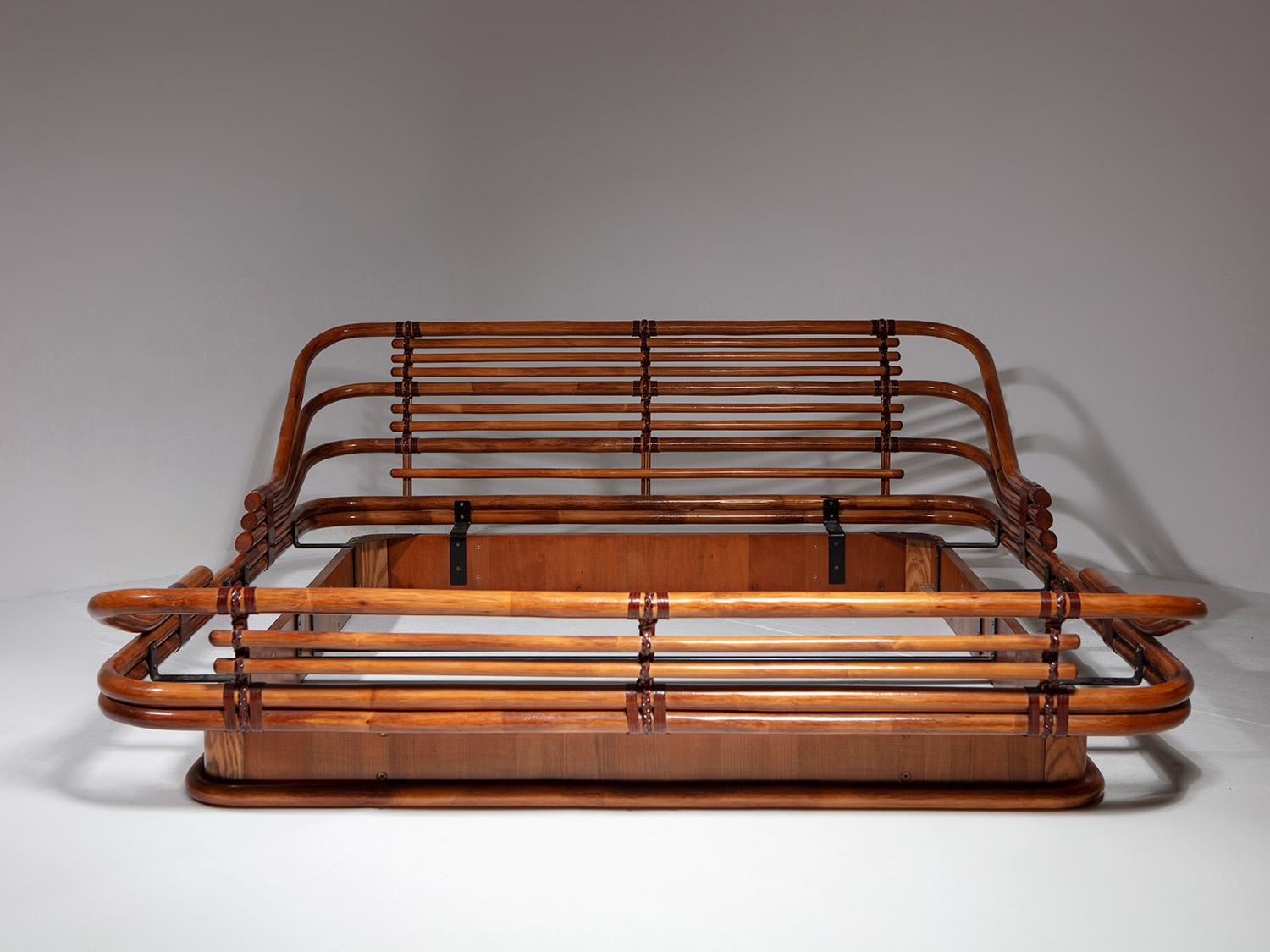 Italian Large Bamboo Double Bed manufactured by Vivai del Sud, Italy, 1970s For Sale