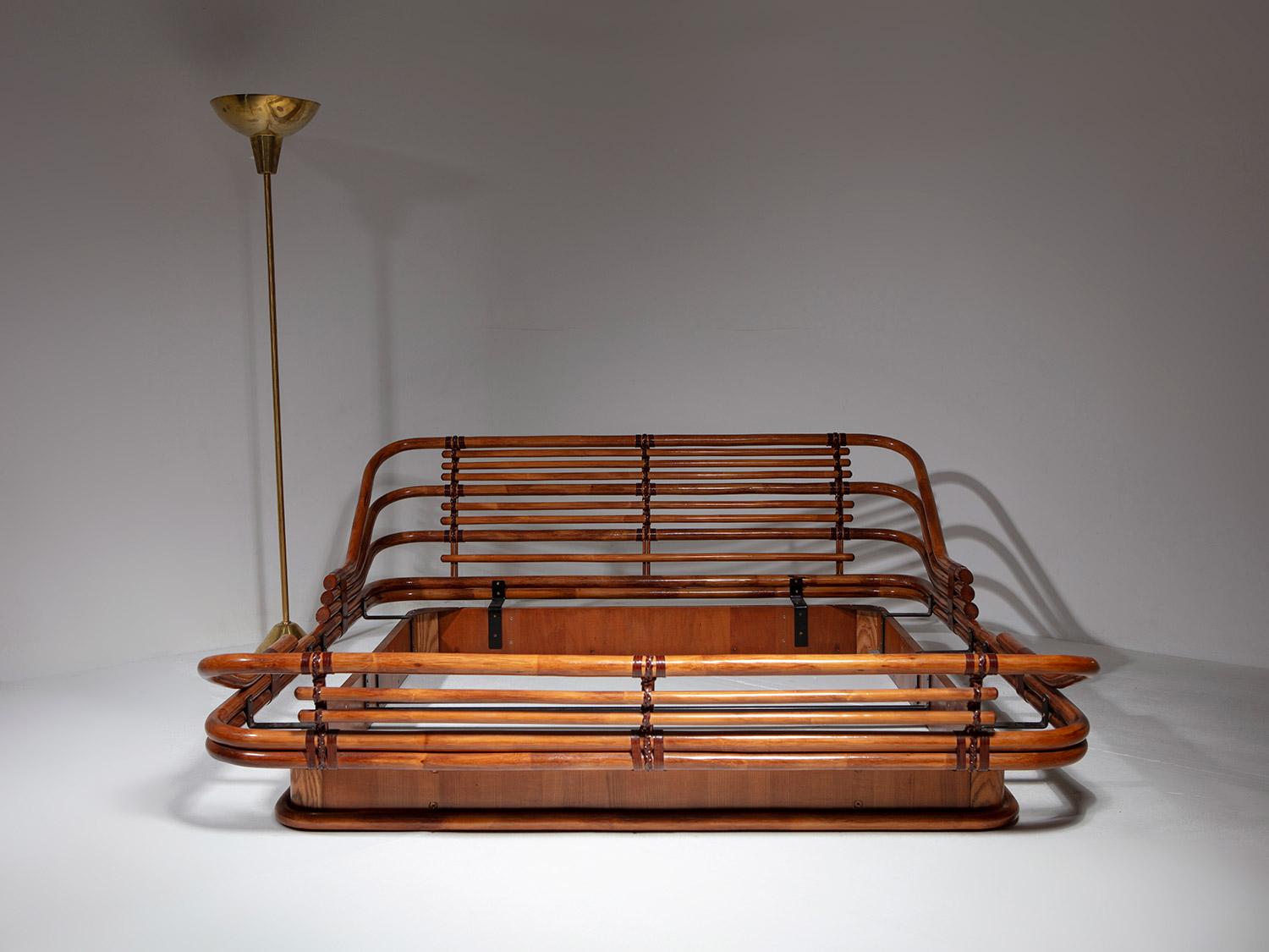Large Bamboo Double Bed manufactured by Vivai del Sud, Italy, 1970s For Sale 2