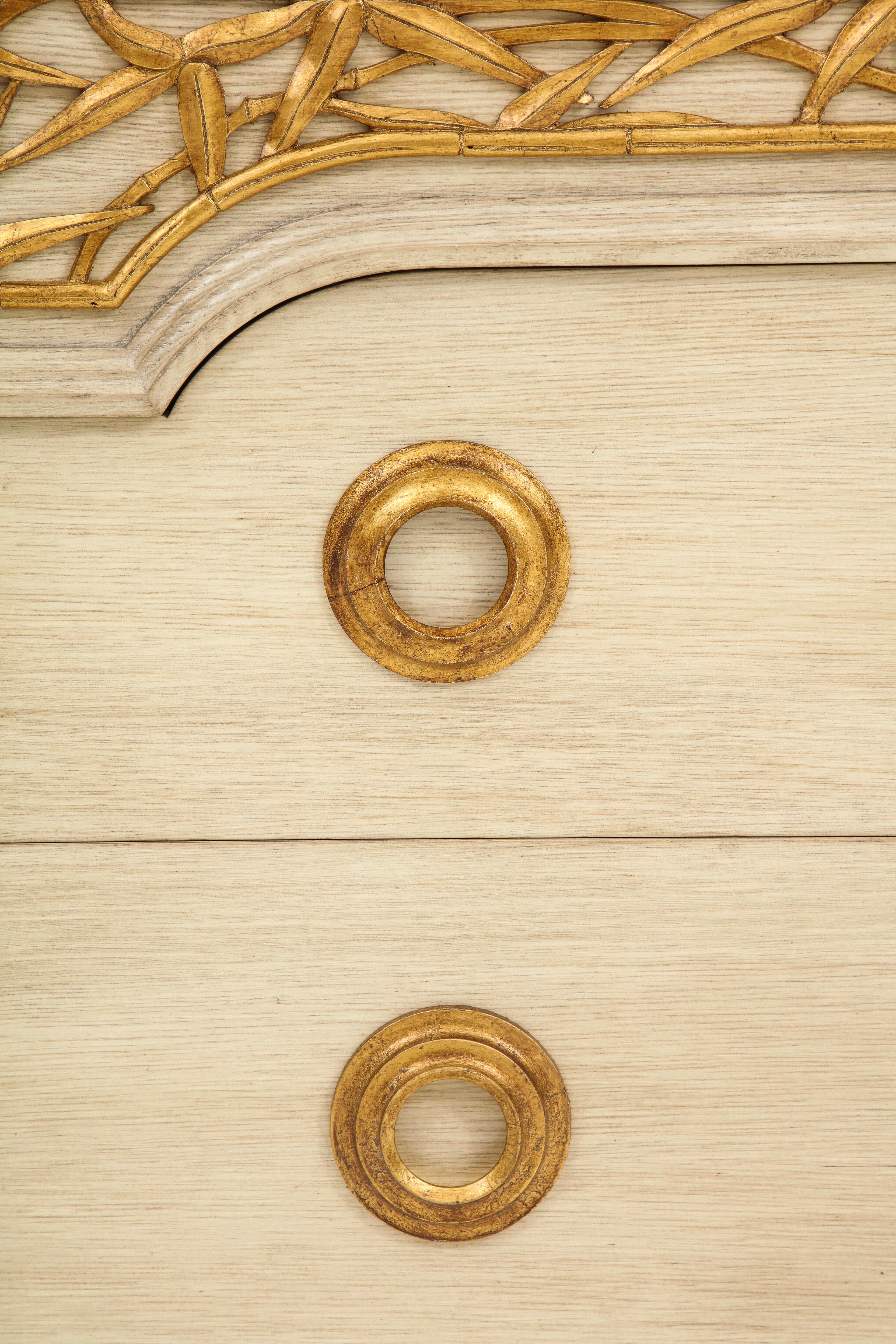 Metà XX secolo Comò grande in bambù di James Mont in vendita