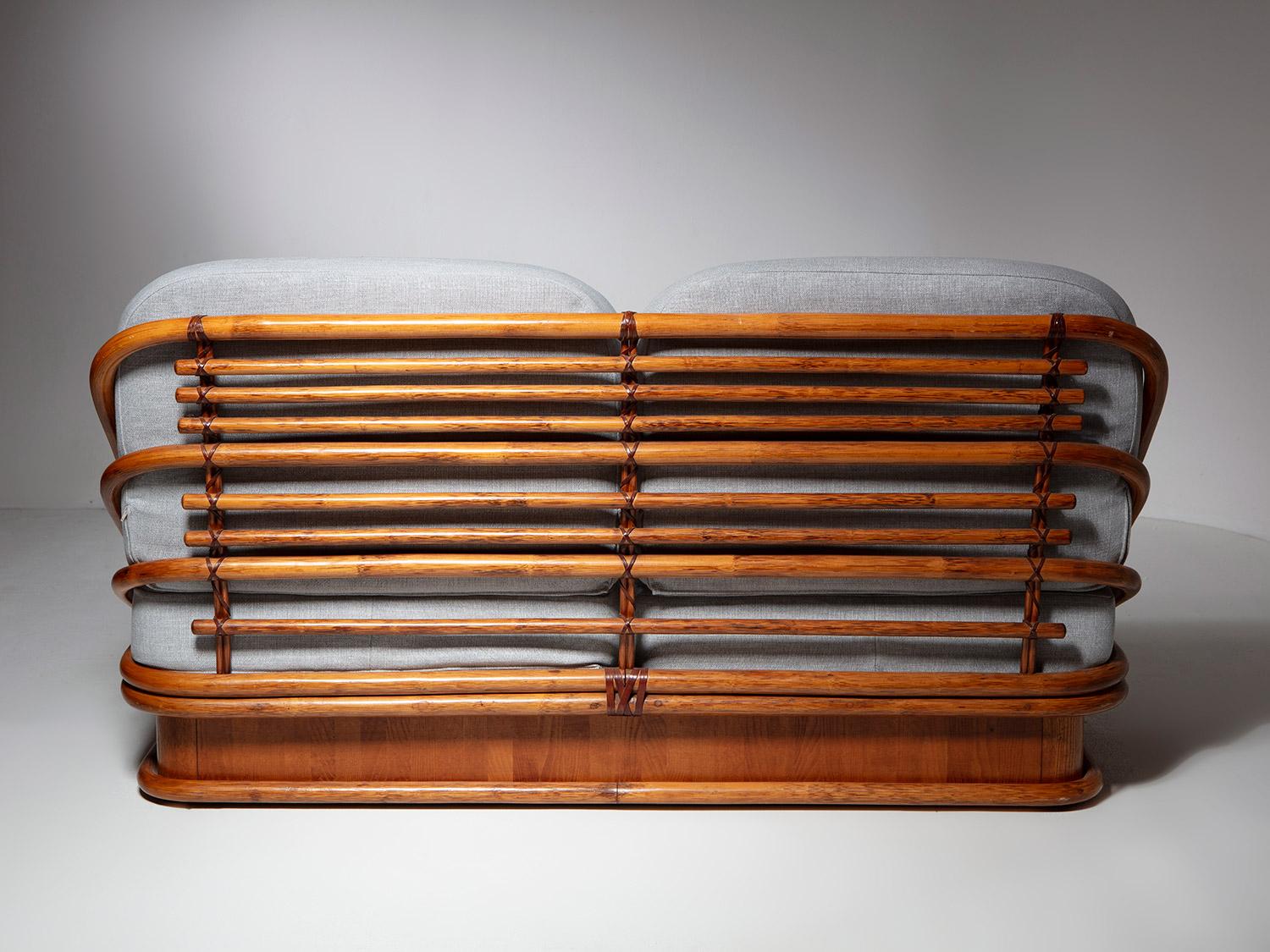 Cuir Ensemble de canapés en bambou avec table basse par Vivai del Sud, Italie, 1970 en vente
