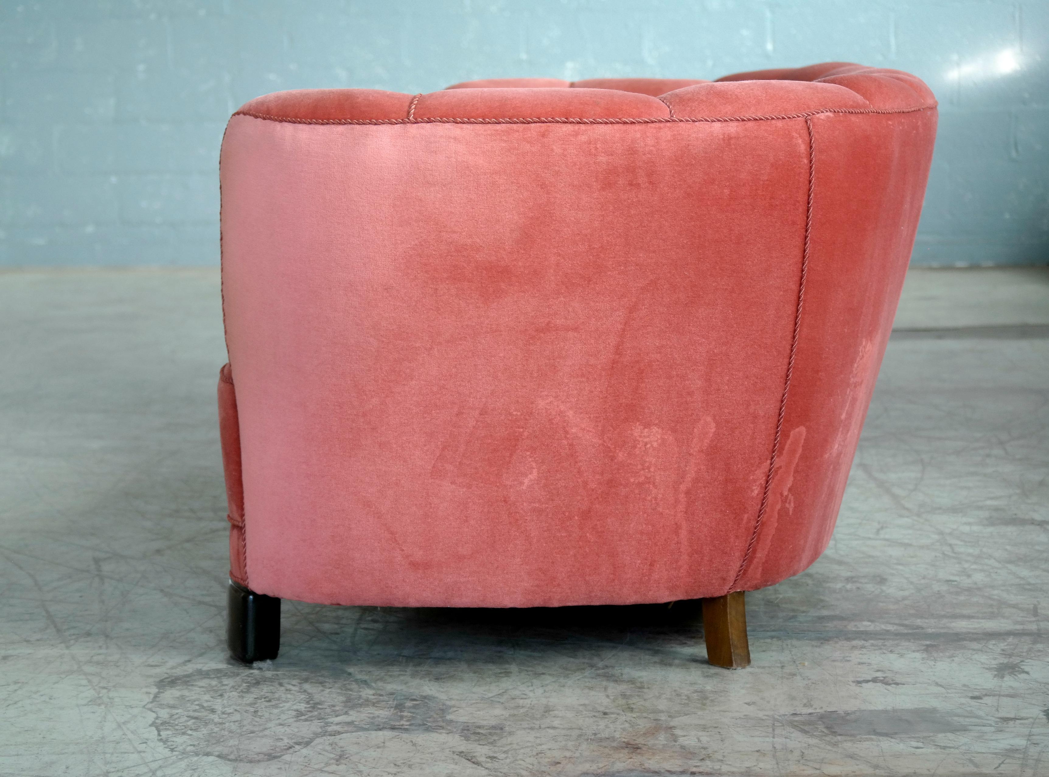 Mid-20th Century Large Banana Form Curved Sofa in Pink Velvet Denmark, 1940s