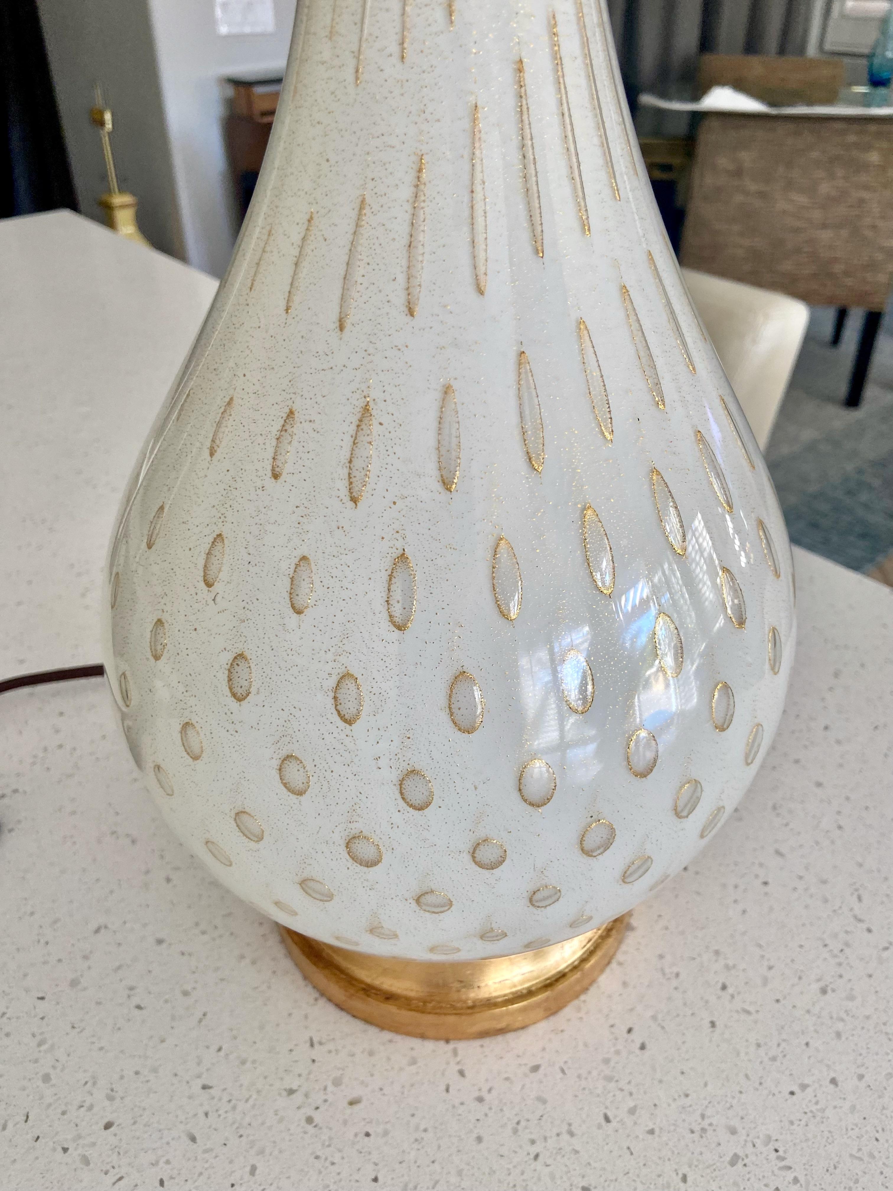 Große Barbini Murano Weißgold Glas Tischlampe im Angebot 3