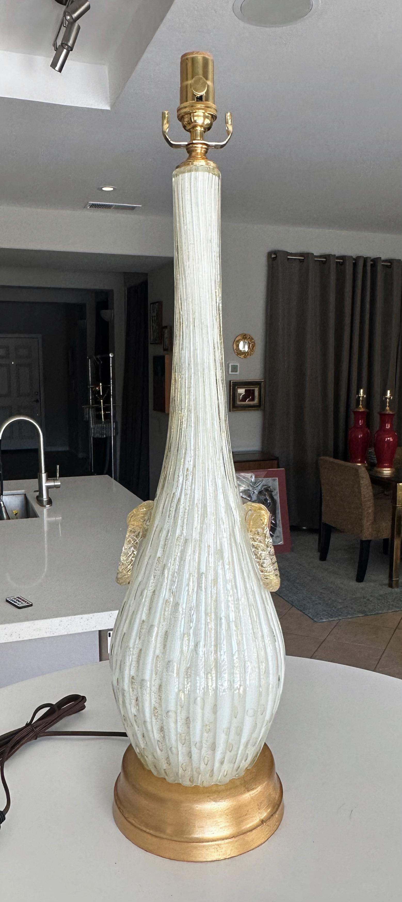 Mid-20th Century Large Barbini Murano White Gold Ribbed Glass Table Lamp For Sale