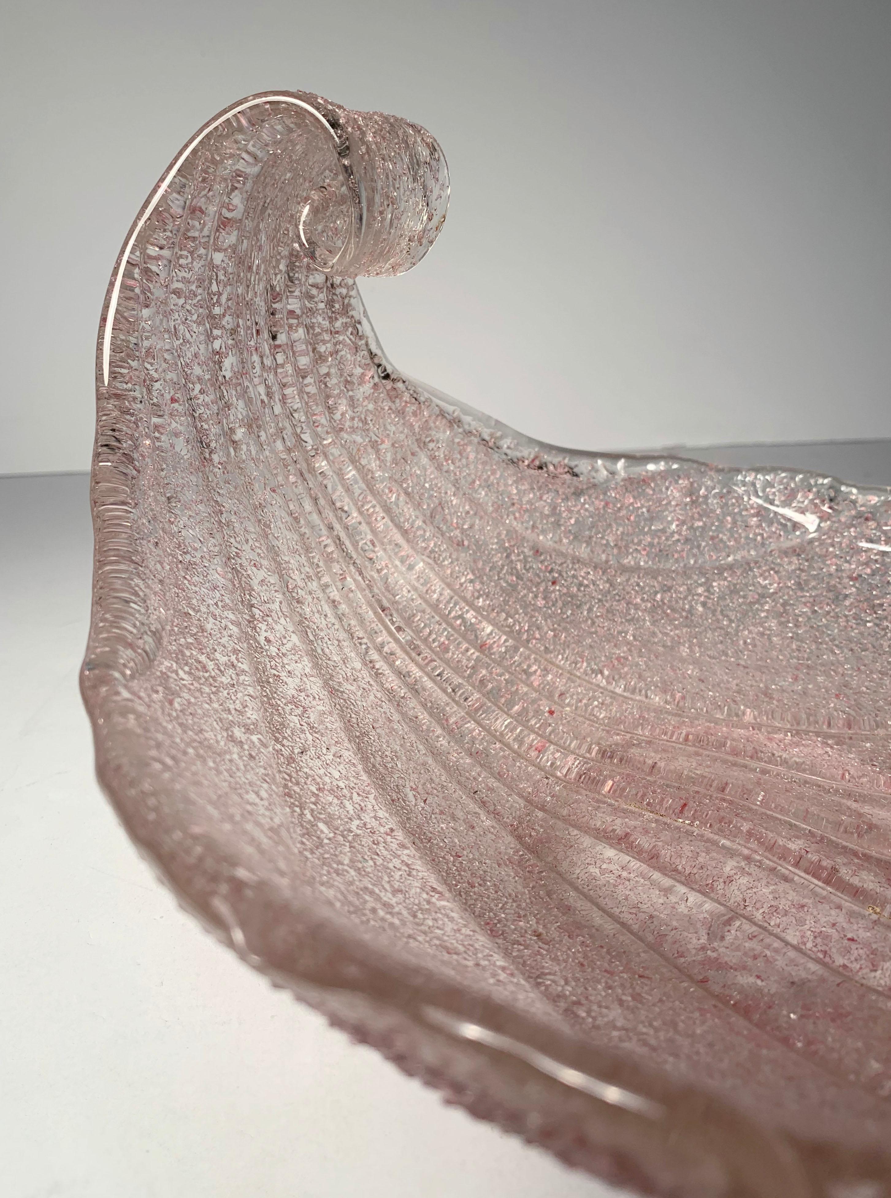 Mid-Century Modern Grand bol à coquillages en verre rose Barovier Rugiadoso en vente