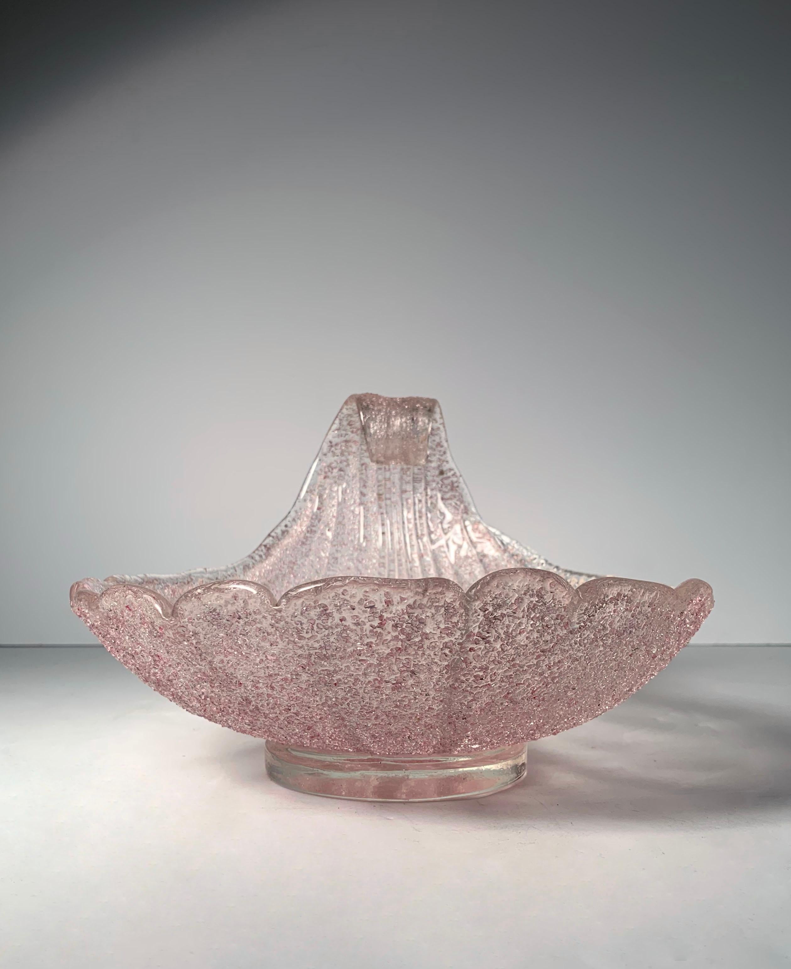 Italian Large Barovier Rugiadoso Pink Glass Seashell Bowl For Sale