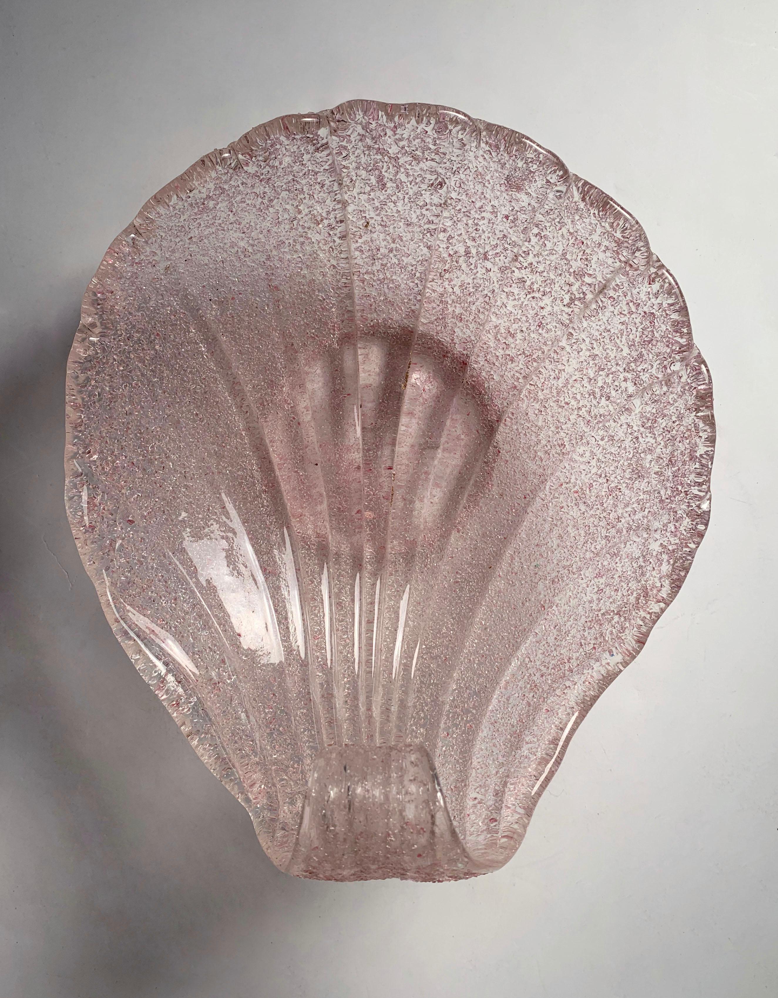 Large Barovier Rugiadoso Pink Glass Seashell Bowl In Good Condition For Sale In Chicago, IL