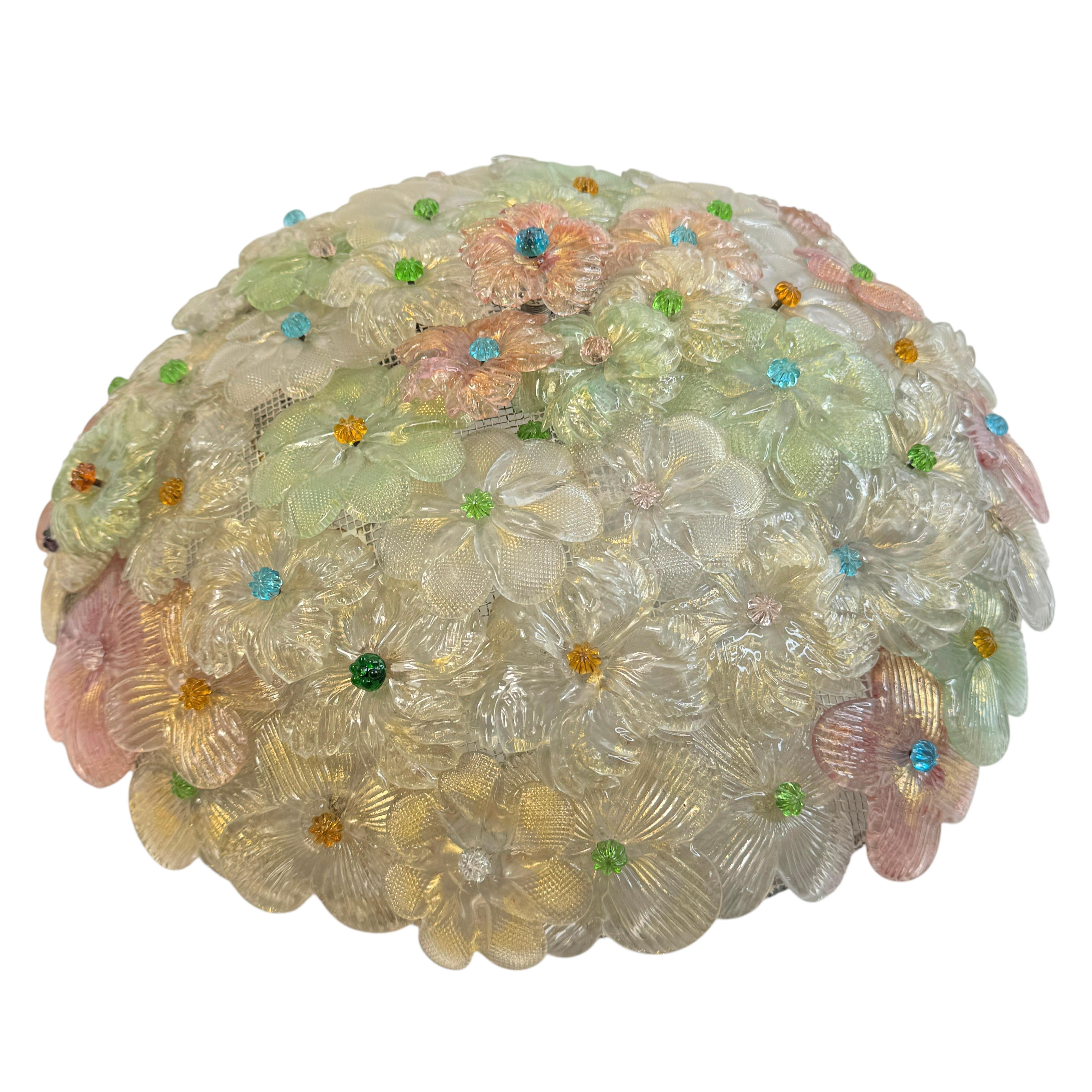 Große Barovier Toso Einbaubeleuchtung aus Muranoglas in Gold und mehrfarbigen Blumen, 1930er Jahre (Metall) im Angebot
