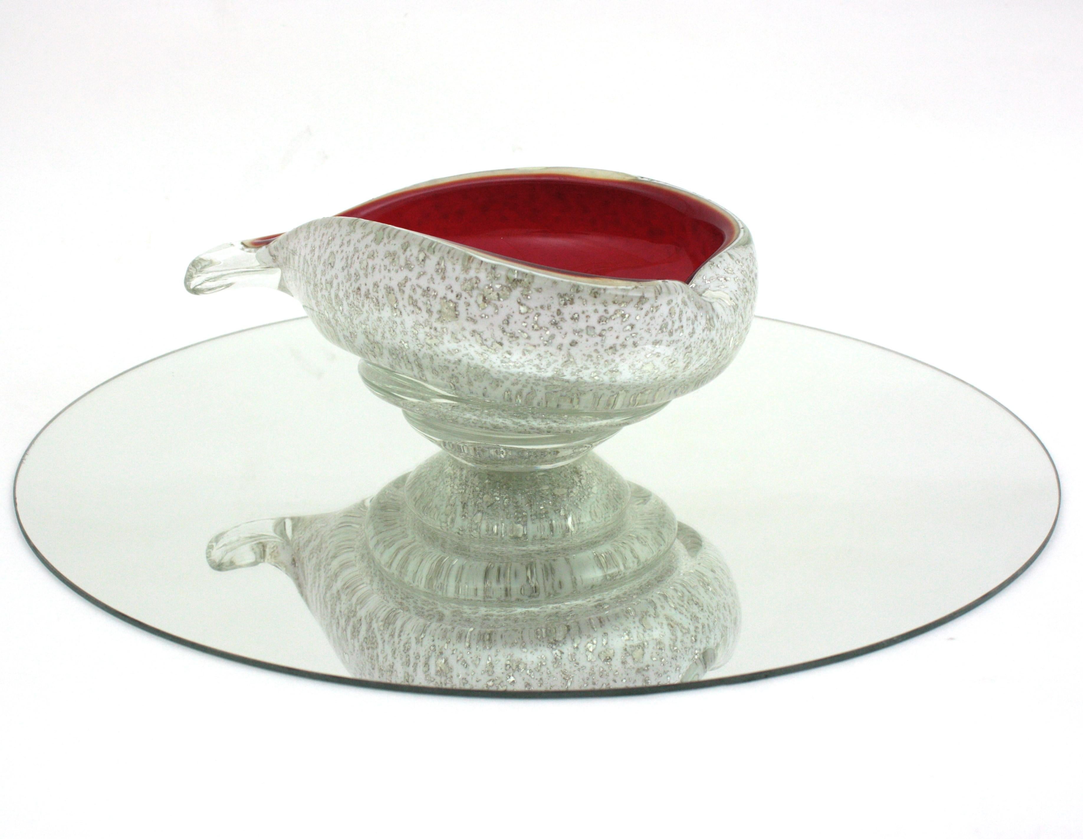 Grande ciotola in vetro artistico a forma di cuore Barovier&Toso Murano Red White Silver Flecks in vendita 2