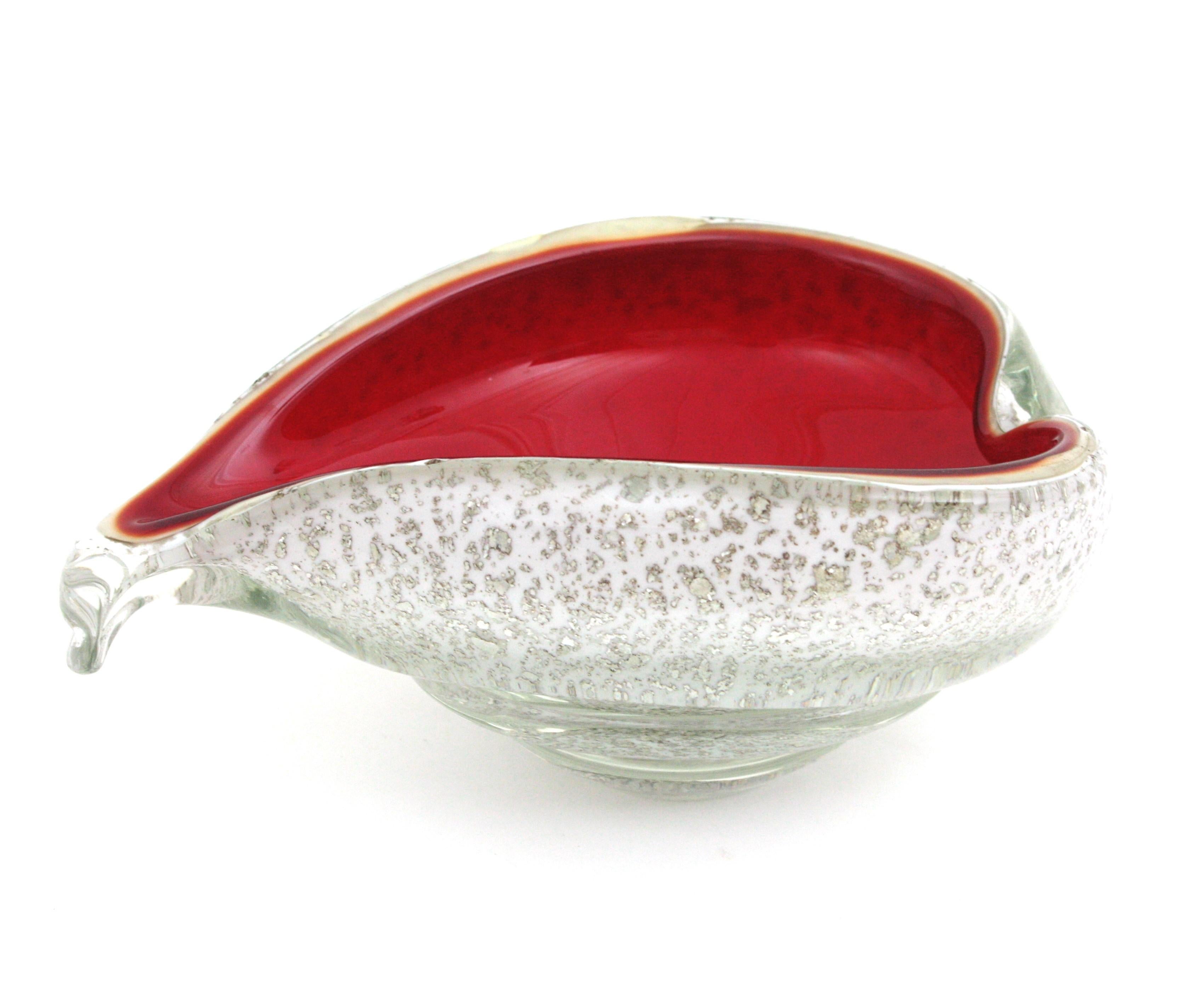 Grande ciotola in vetro artistico a forma di cuore Barovier&Toso Murano Red White Silver Flecks in vendita 3