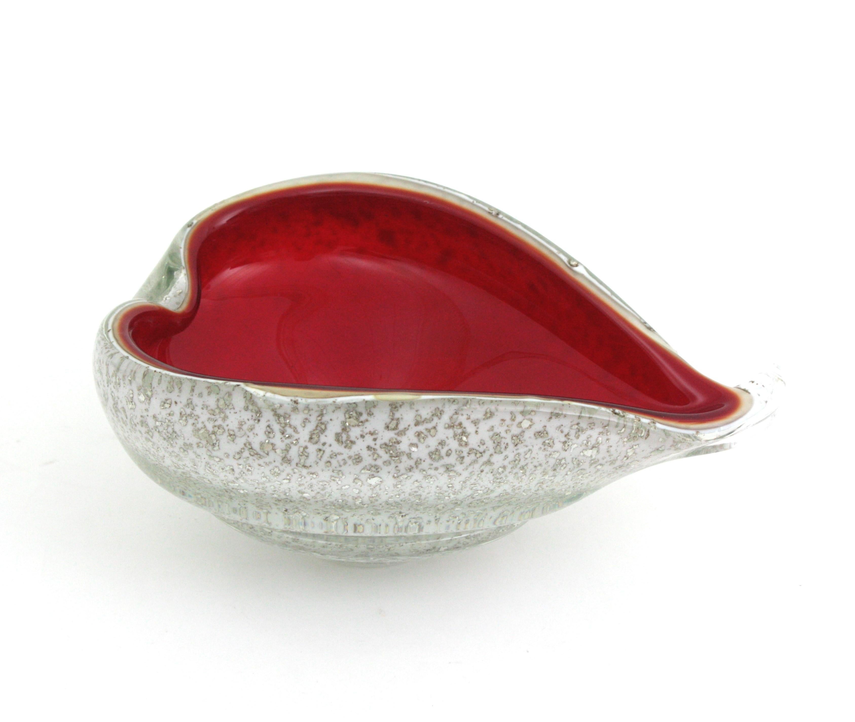 Grande ciotola in vetro artistico a forma di cuore Barovier&Toso Murano Red White Silver Flecks in vendita 7