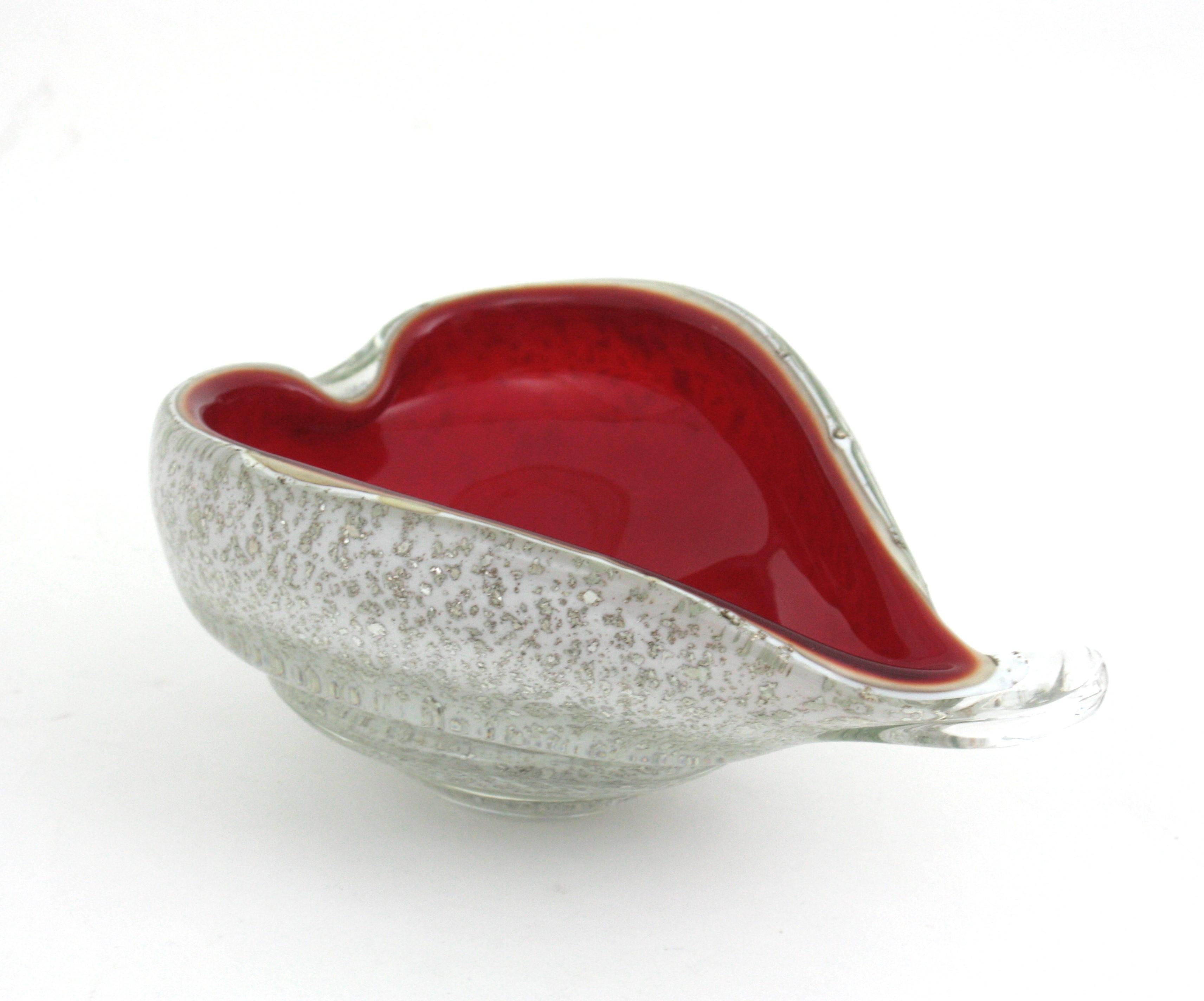 Grande ciotola in vetro artistico a forma di cuore Barovier&Toso Murano Red White Silver Flecks in vendita 8