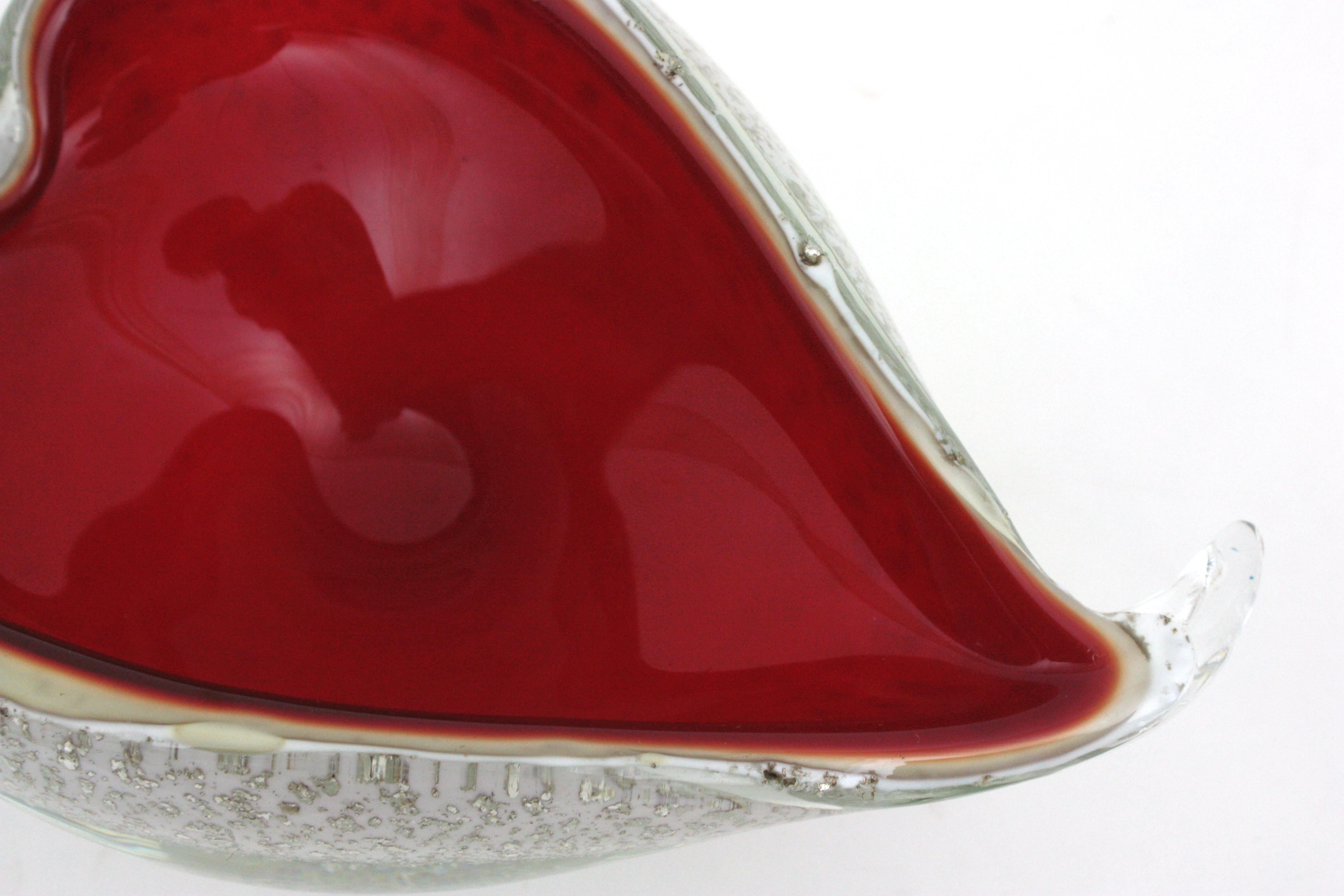 Grande ciotola in vetro artistico a forma di cuore Barovier&Toso Murano Red White Silver Flecks in vendita 9
