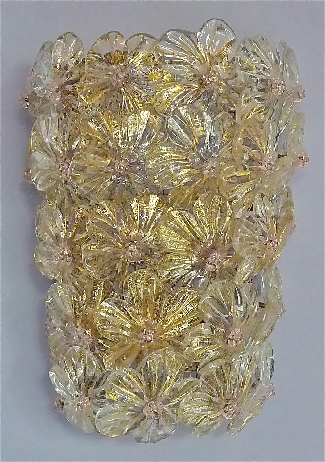 Hand-Crafted Large Barovier Toso Sconces Murano Glass Flowers Gold Mauve, Italy 1960s, Seguso