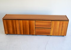 Große Barsacchi & Vegni Nussbaum-Credenza, Italien Ende des 20.