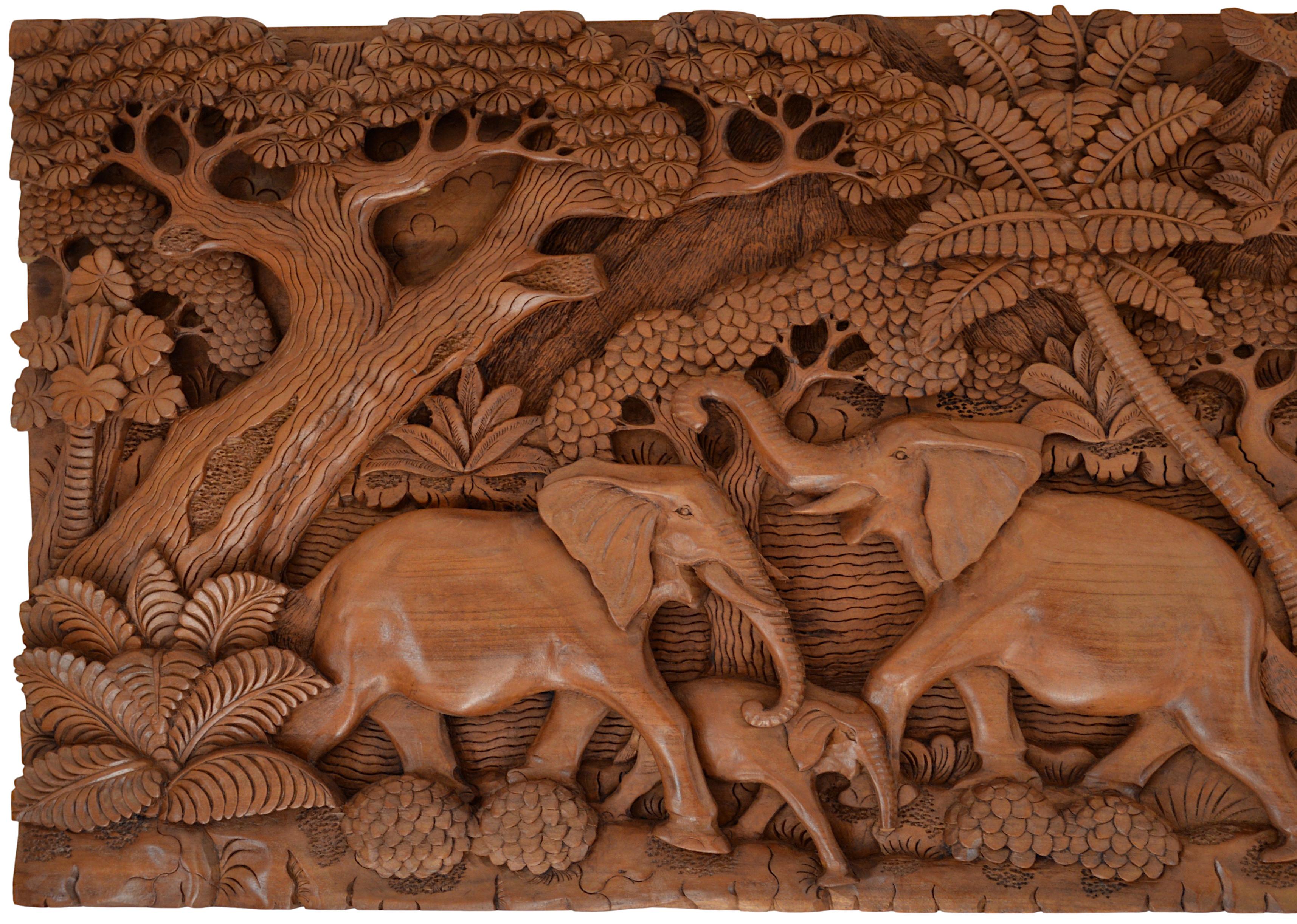 Large bas-relief. Carved wood, 1950s-1960s. Width: 48