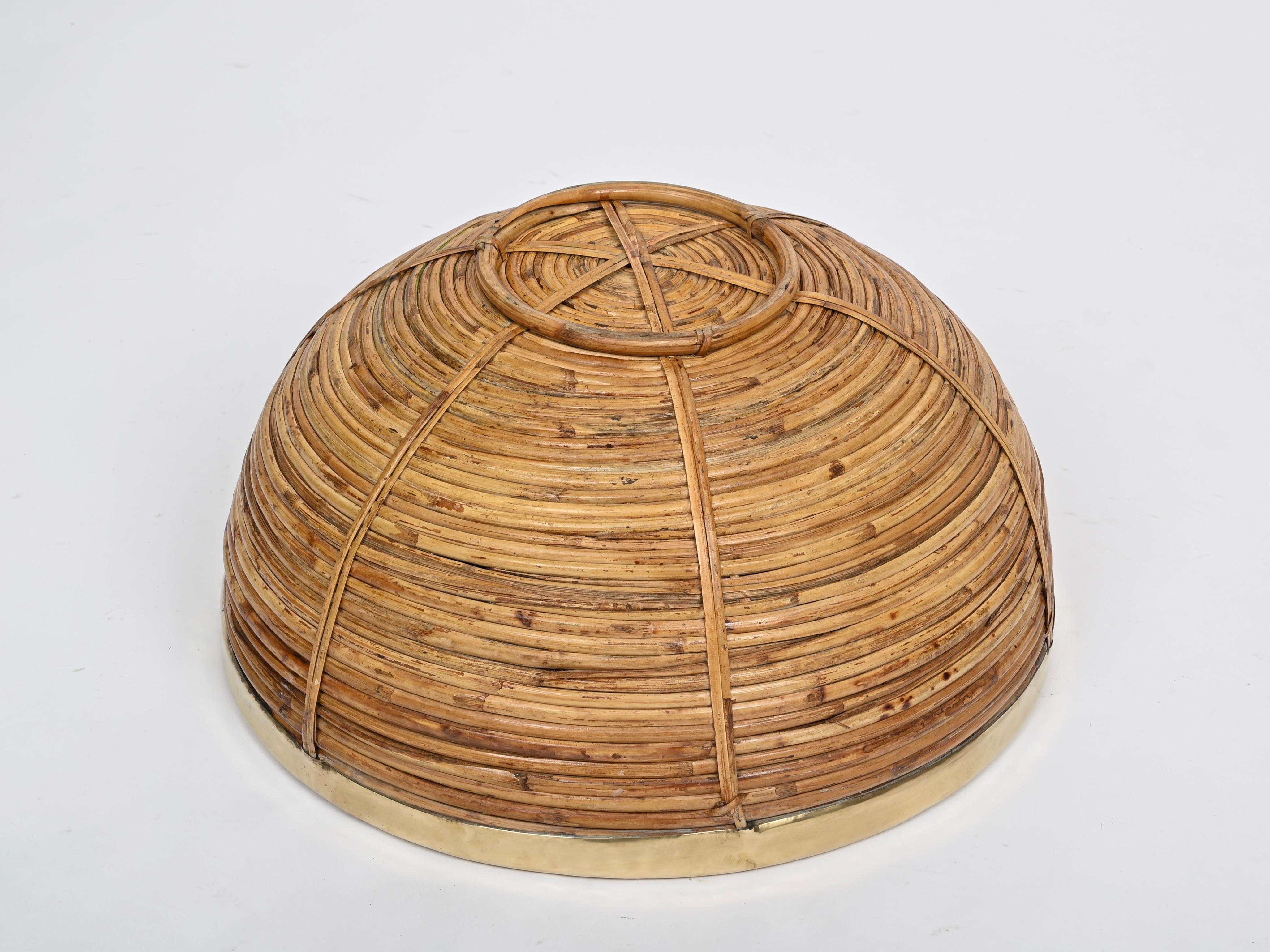 Grand panier incurvé en rotin, laiton et osier de Vivai del Sud, Italie, années 1970 en vente 2