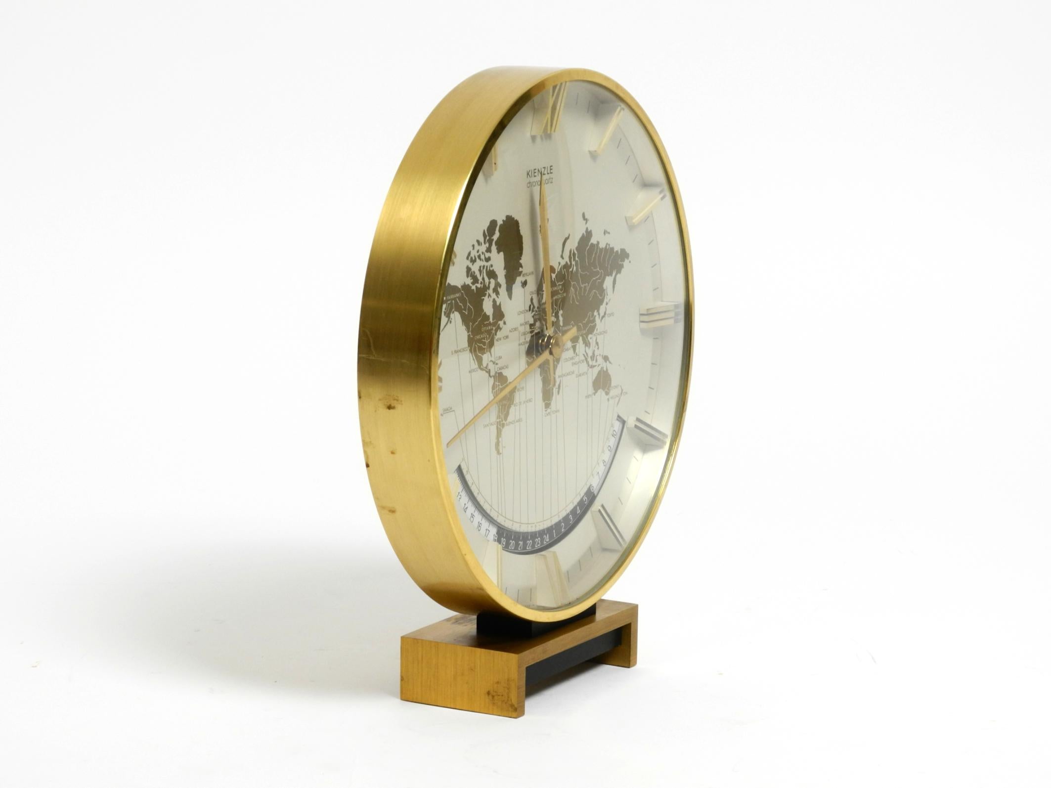 Mid-Century Modern Large battery-operated brass world clock Heinrich Möller for Kienzle from 1978 For Sale