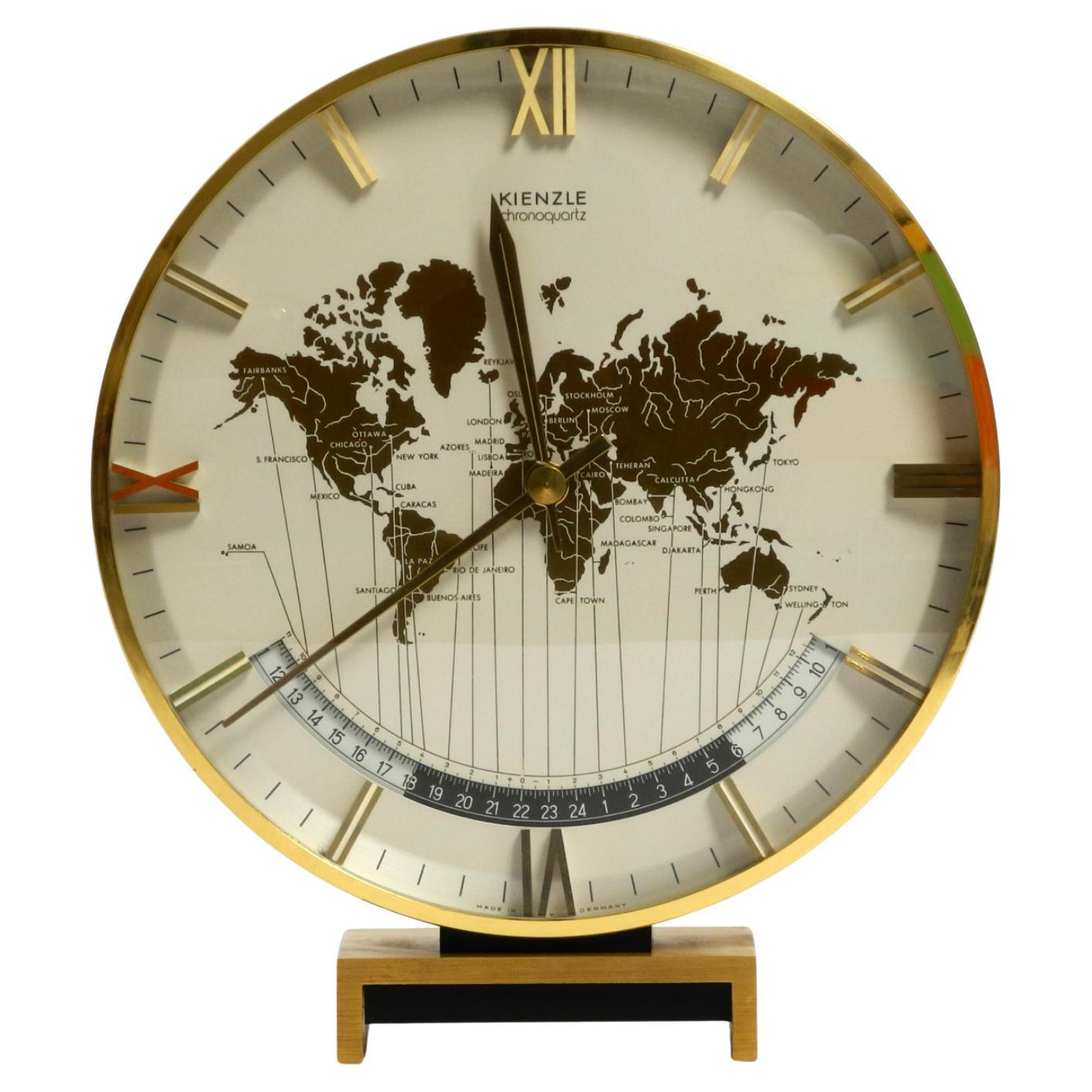 Grande orologio a batteria in ottone Heinrich Möller per Kienzle del 1978
