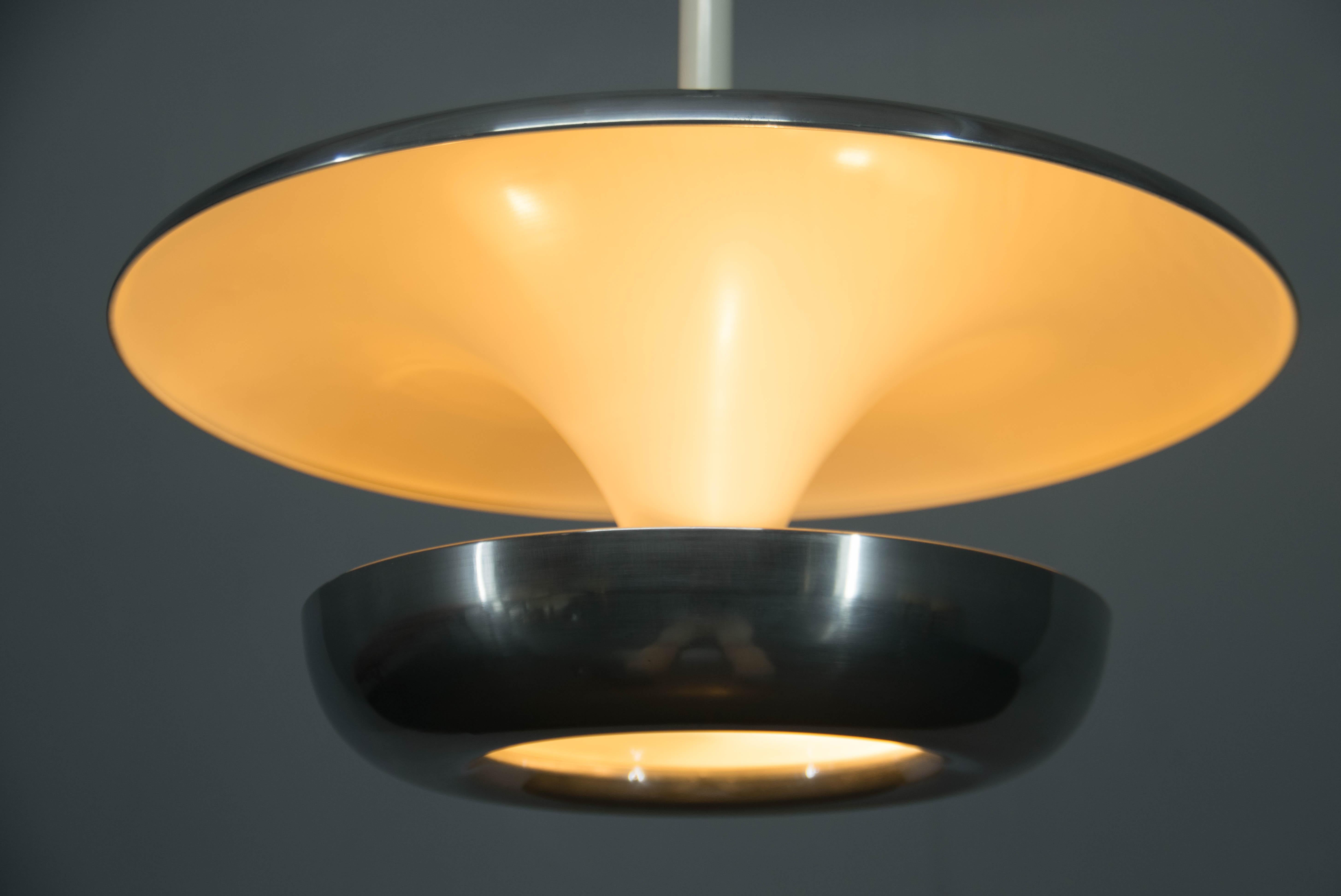 Gran araña Bauhaus de Franta Anyz para IAS, años 20, restaurada en venta 4