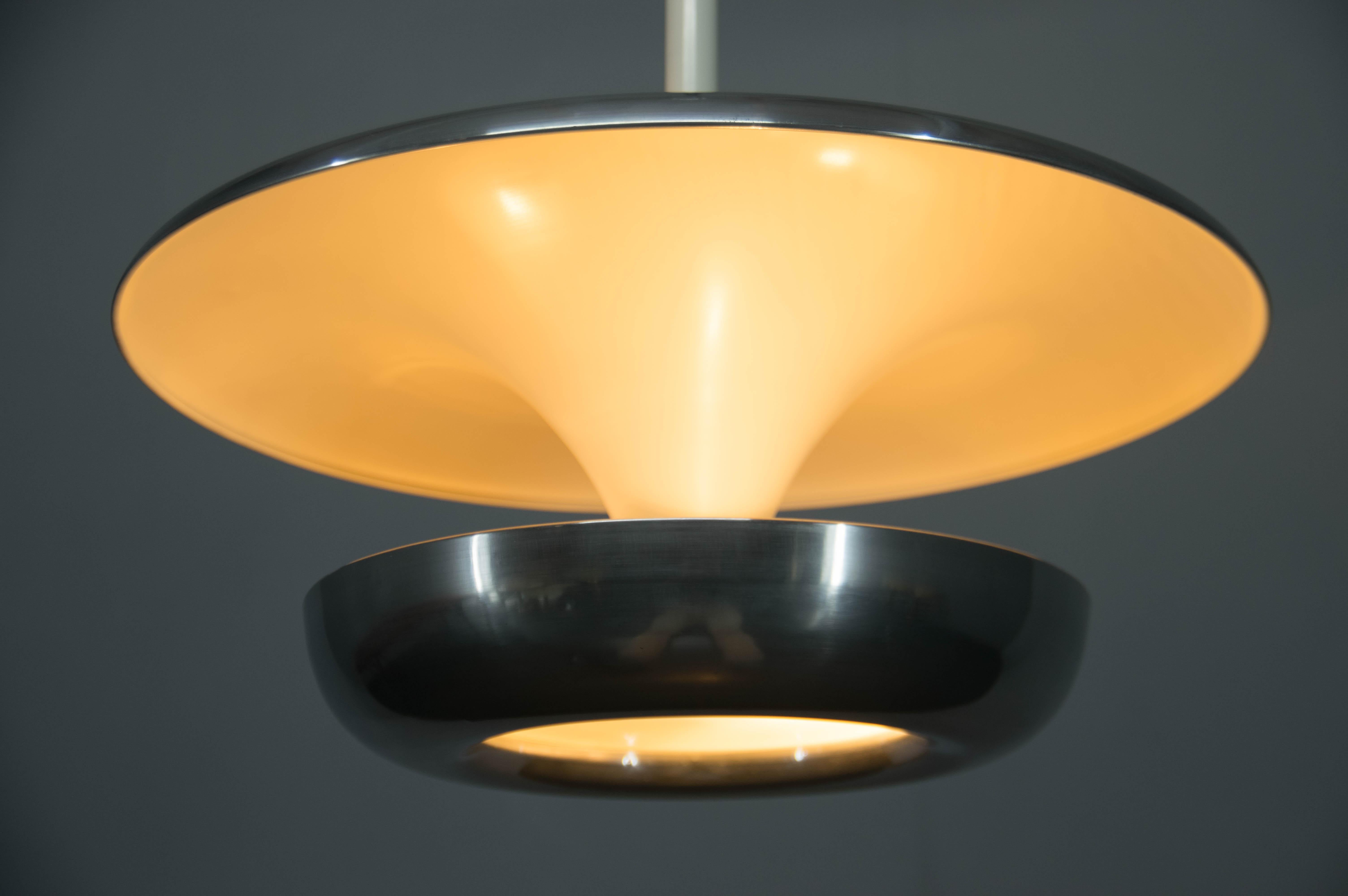 Großer Bauhaus-Kronleuchter von IAS, 1920er Jahre, restauriert im Angebot 7
