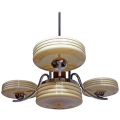 Grande lampadario a 4 luci cromato Bauhaus French Art Deco in vetro opalino Iris Pearl