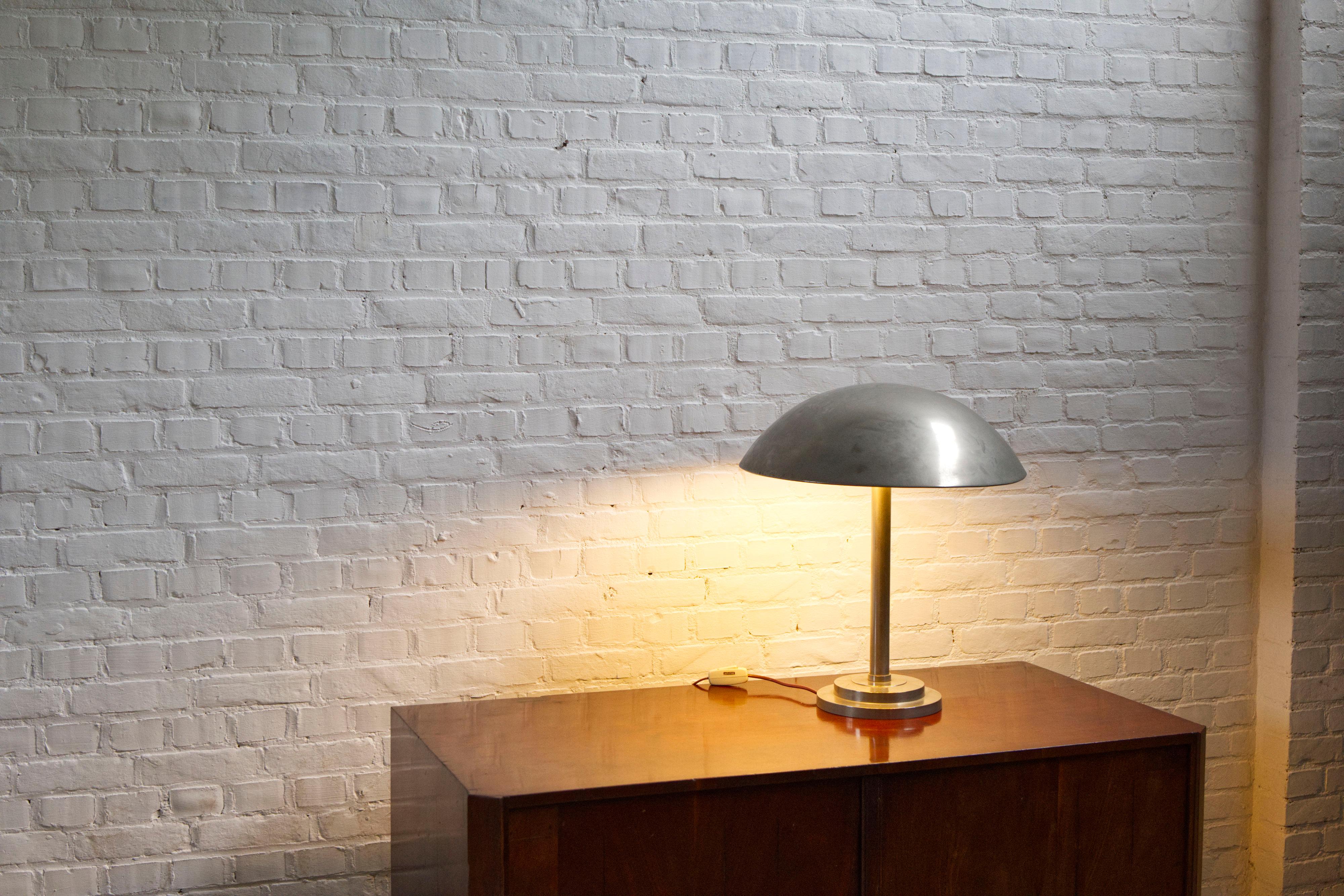 Grande lampada da tavolo Bauhaus nichelata, anni '20 in vendita 4
