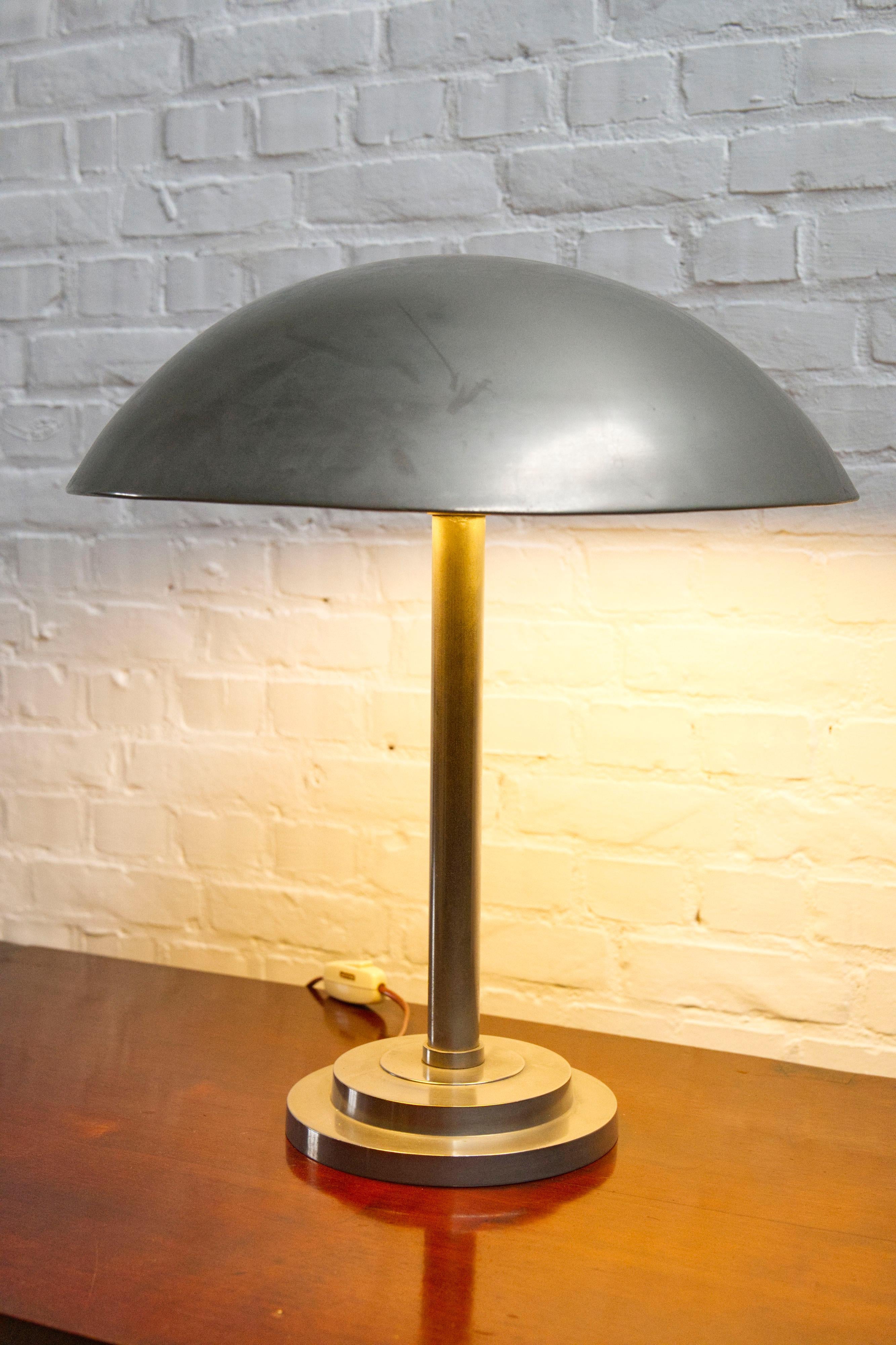 Acciaio Grande lampada da tavolo Bauhaus nichelata, anni '20 in vendita