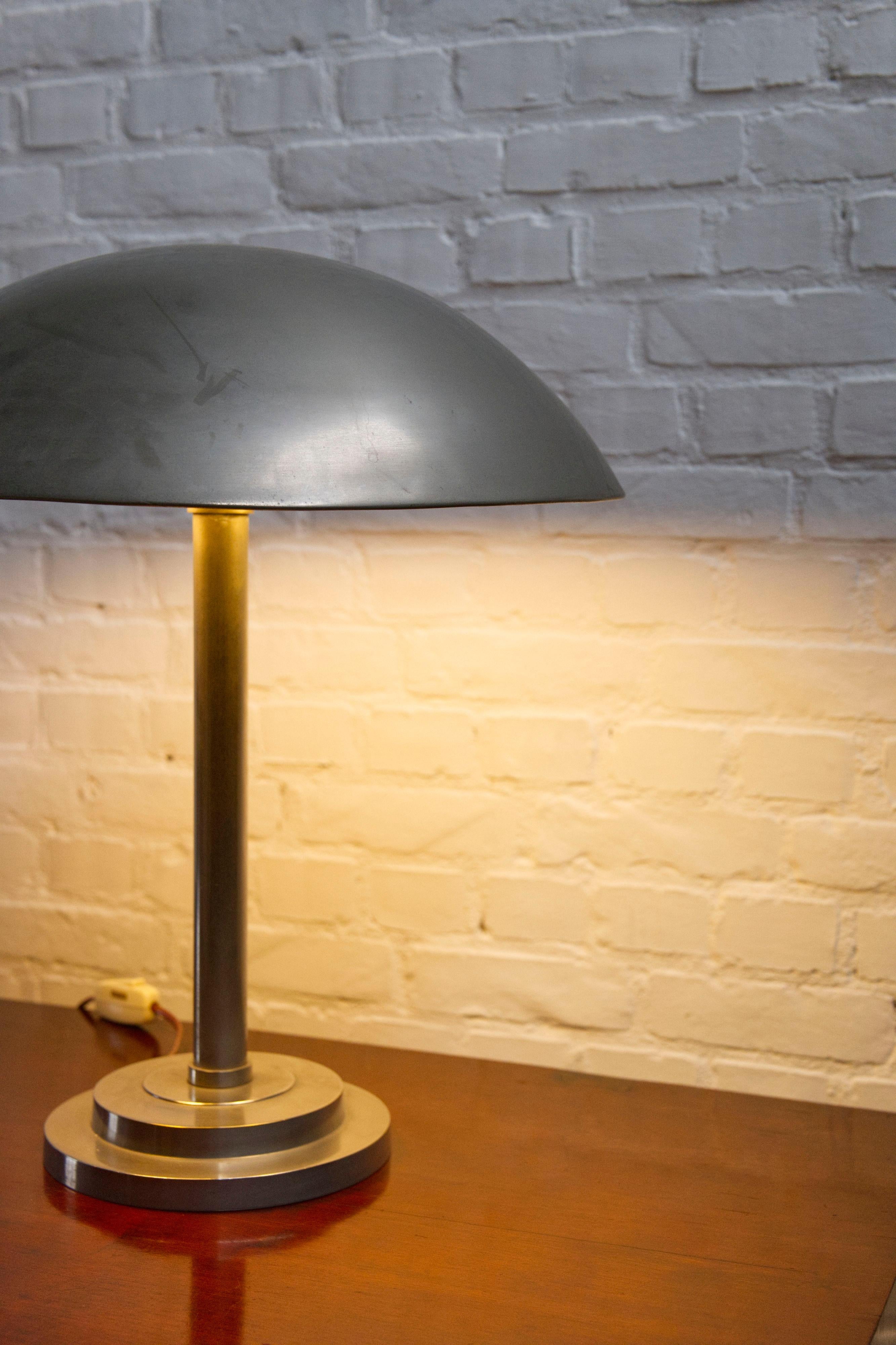 Grande lampada da tavolo Bauhaus nichelata, anni '20 in vendita 1