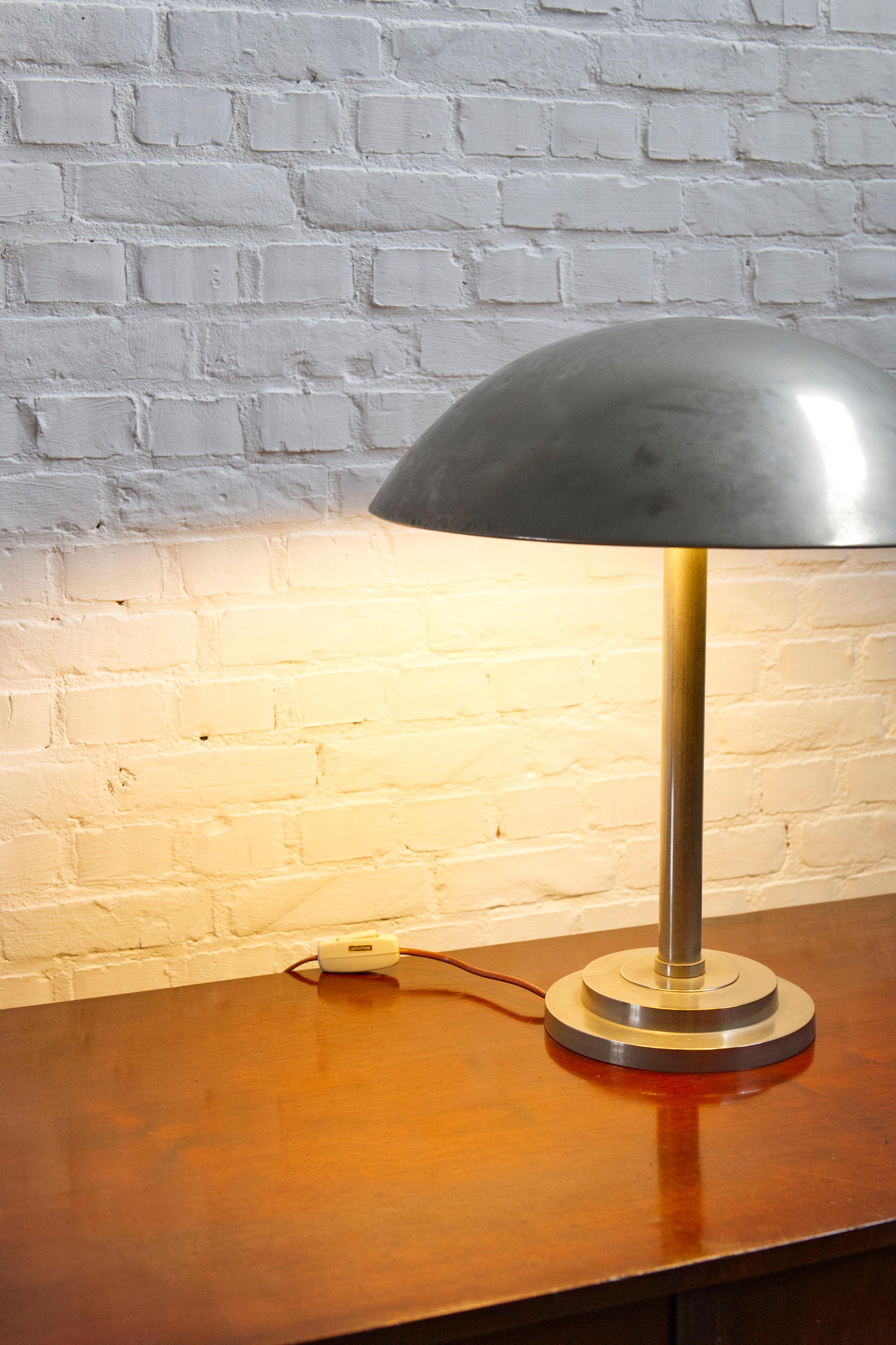 Grande lampada da tavolo Bauhaus nichelata, anni '20 in vendita 2
